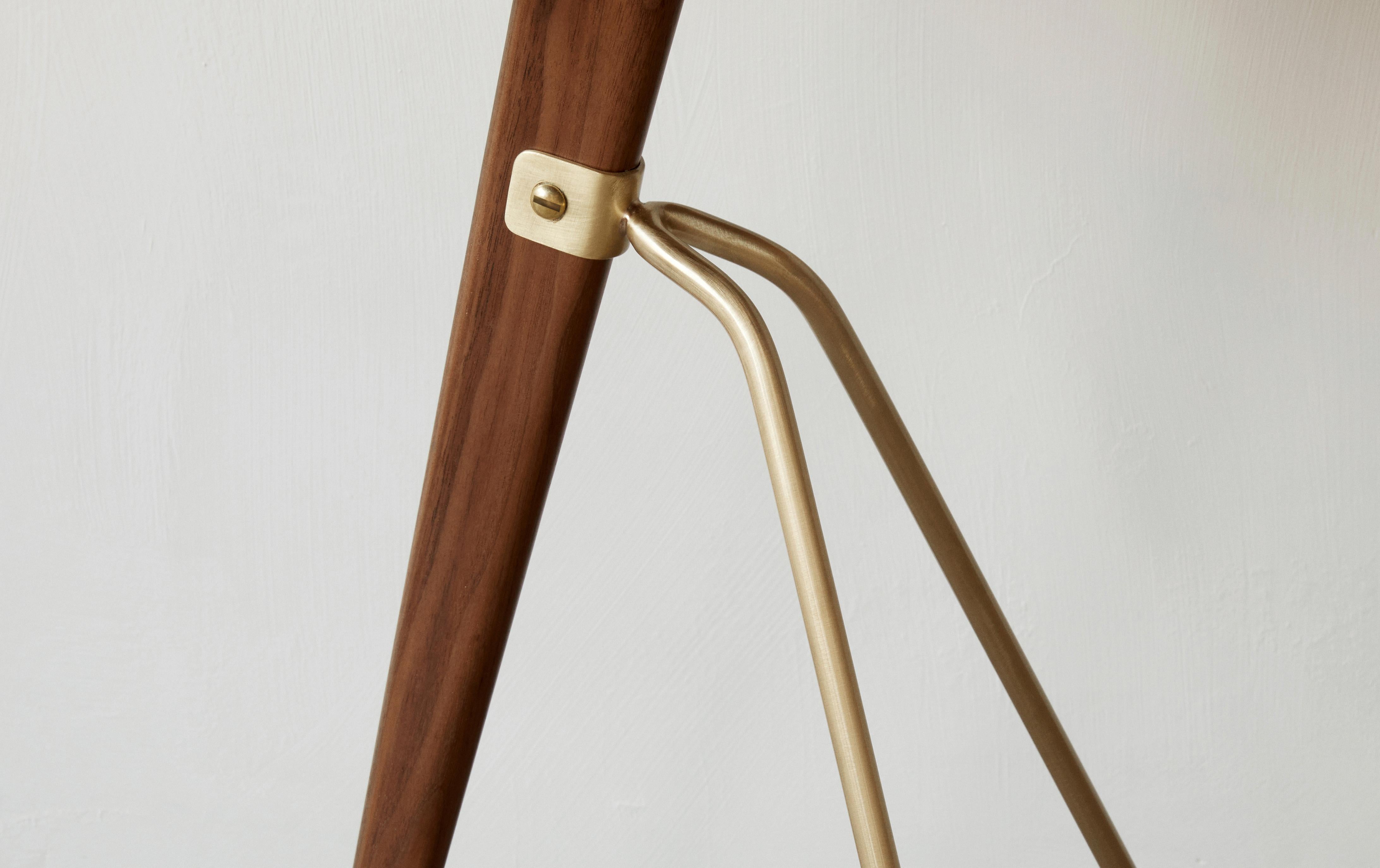 Umanoff Side Table, H45 - Solid Walnut / Brass - by Arthur Umanoff for Audo For Sale 2