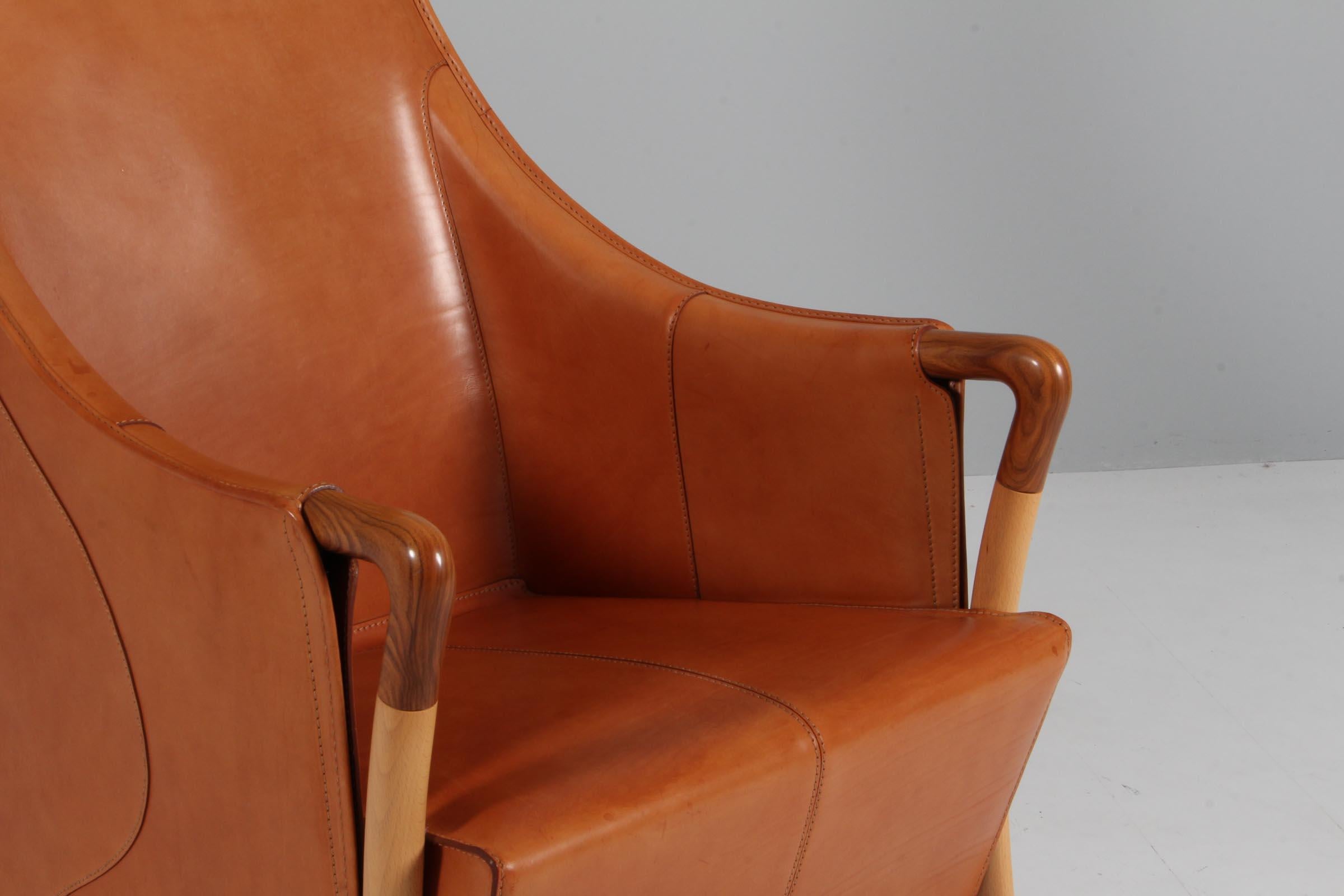 Italian Umberto Asnago for Giorgetti lounge chair in saddle leather For Sale