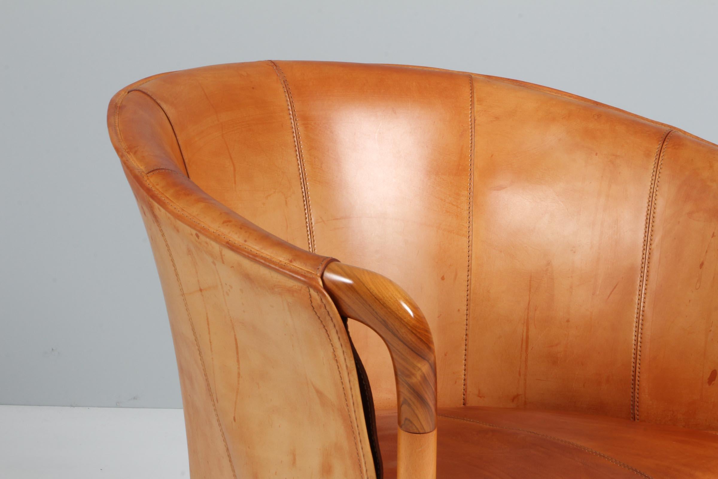 Umberto Asnago for Giorgetti lounge chair in saddle leather In Good Condition In Esbjerg, DK