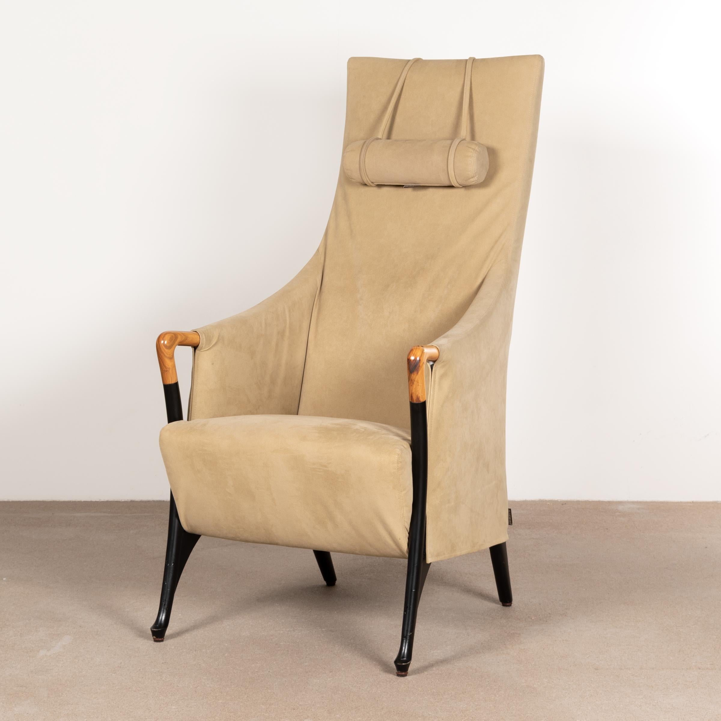 Mid-Century Modern Umberto Asnago Progetti Wing Armchair in Natural Alcantara for Giorgetti