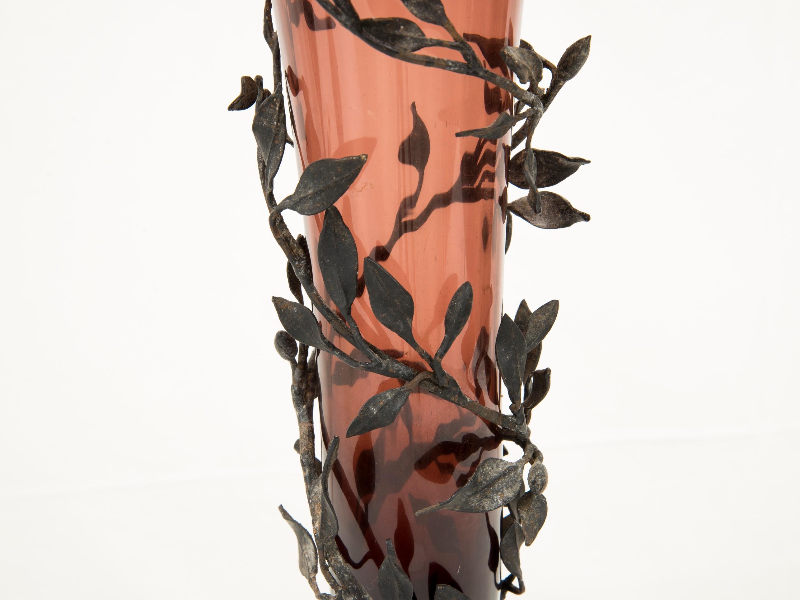 Italian Umberto Bellotto - Vase in Wrought Iron and Blown Glass, circa 1915 For Sale