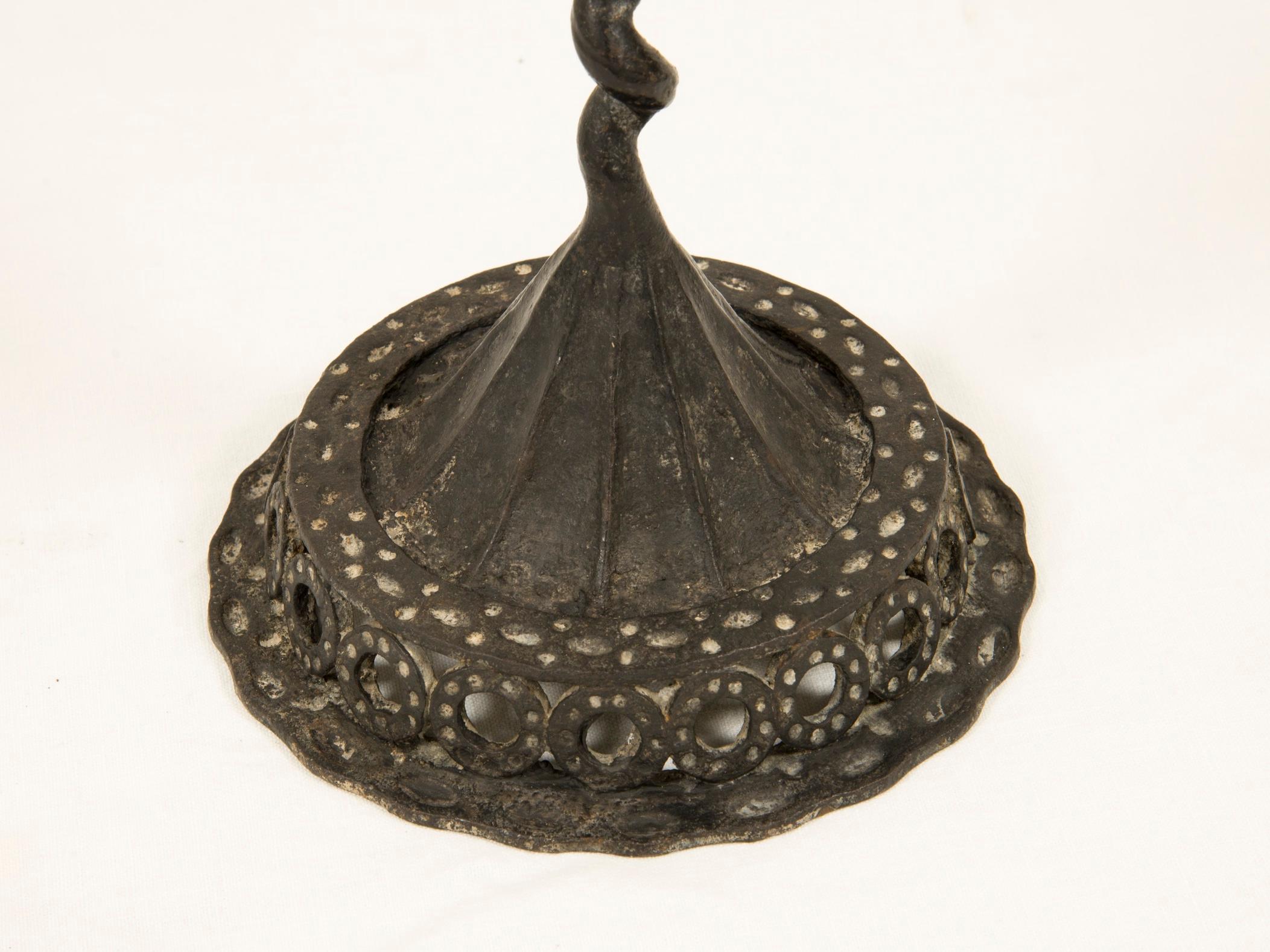 Early 20th Century Umberto Bellotto - Vase in Wrought Iron and Blown Glass, circa 1915 For Sale