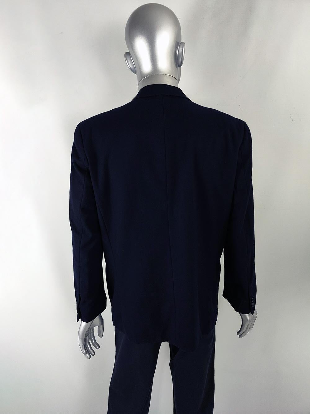Umberto Lambuccini of Milan Vintage Mens Navy Blue Wool Double Breasted Blazer For Sale 2