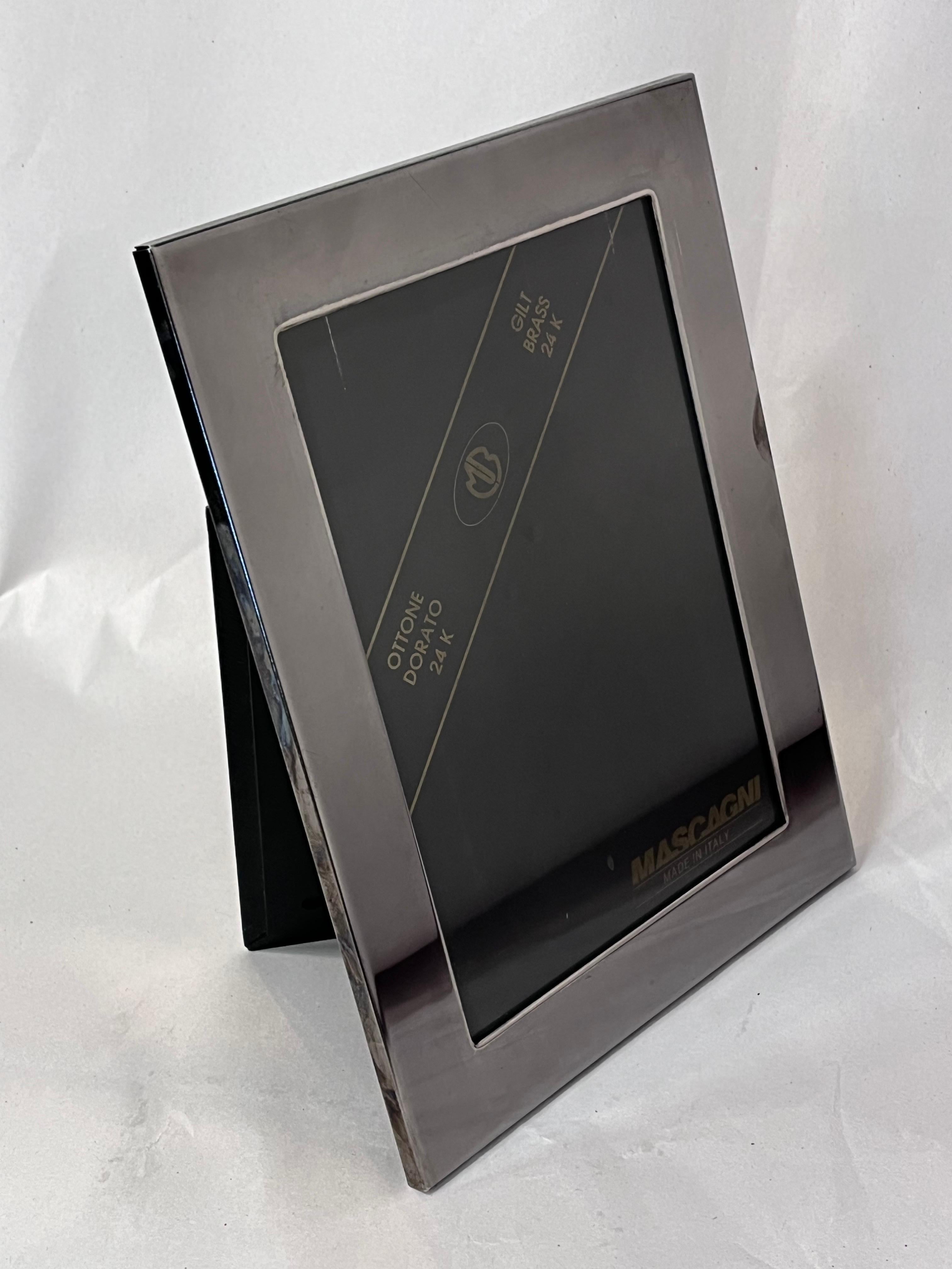 Metal Umberto Mascagni Designed Italian 20th Century Sleek Desk Accessory Photo Frame For Sale