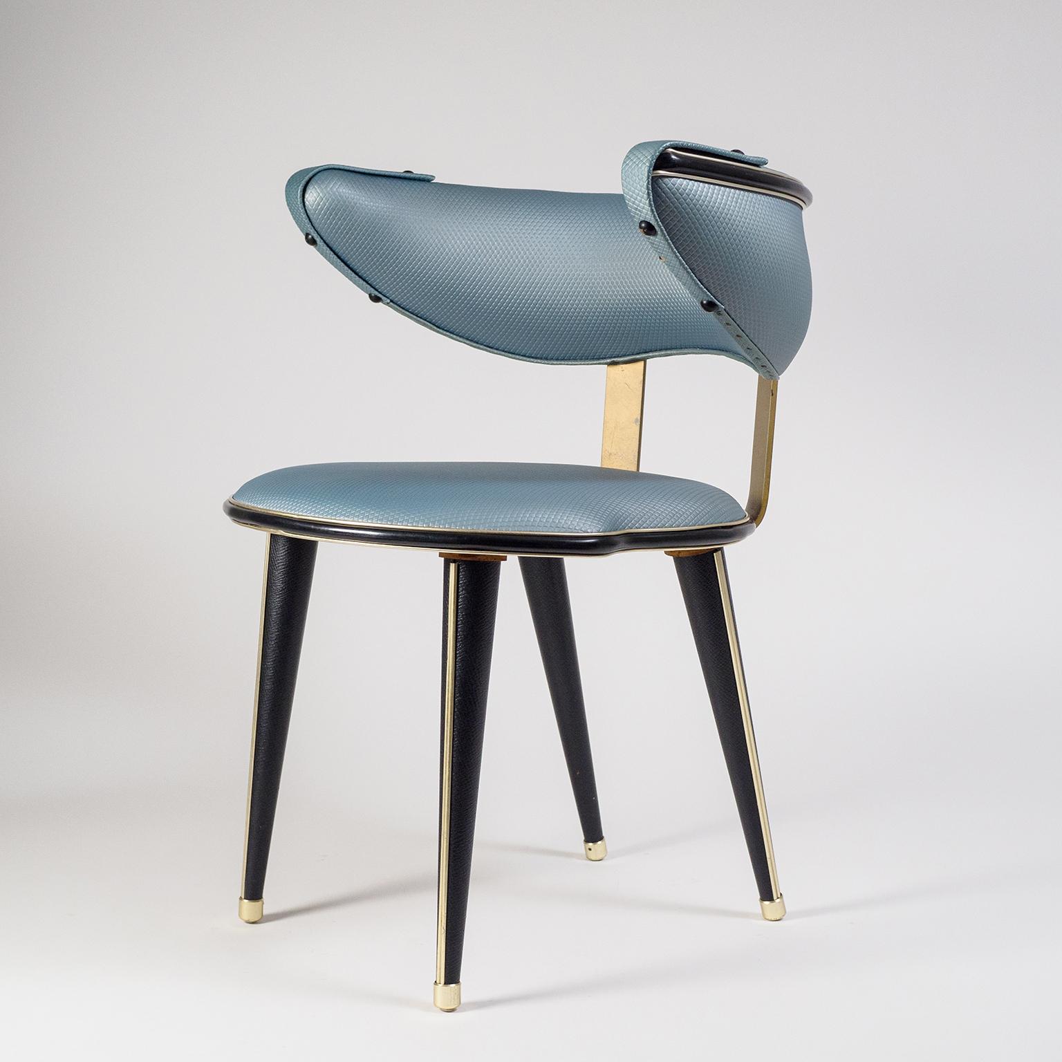 Lovely Italian side or vanity chair by Umberto Mascagni, circa 1960. The seat and armrest are upholstered in a rare metallic steely-blue colored leatherette with a geometric imprint, the wooden legs in black faux-leather. Additional details are in