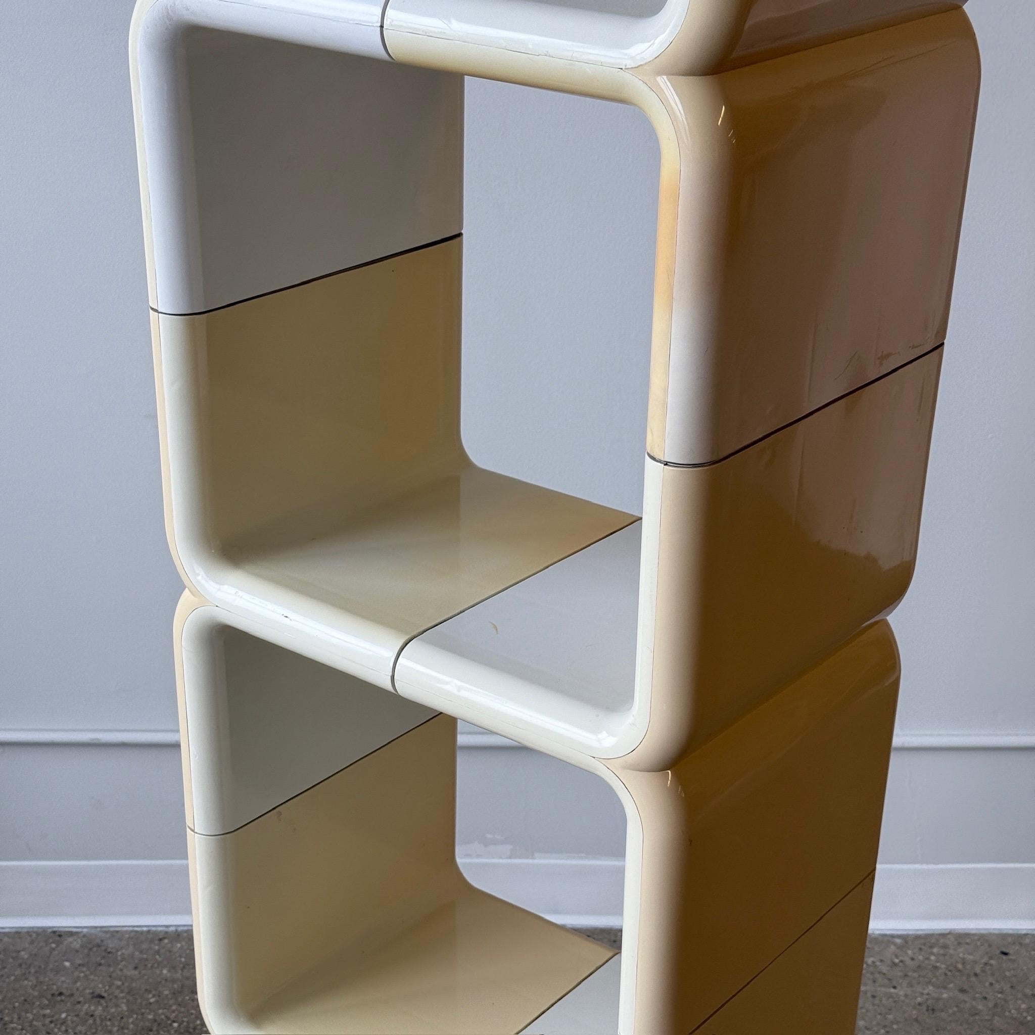 Mid-Century moderno Scaffalatura modulare Umbo di Kay LeRoy Ruggles per Directional in vendita
