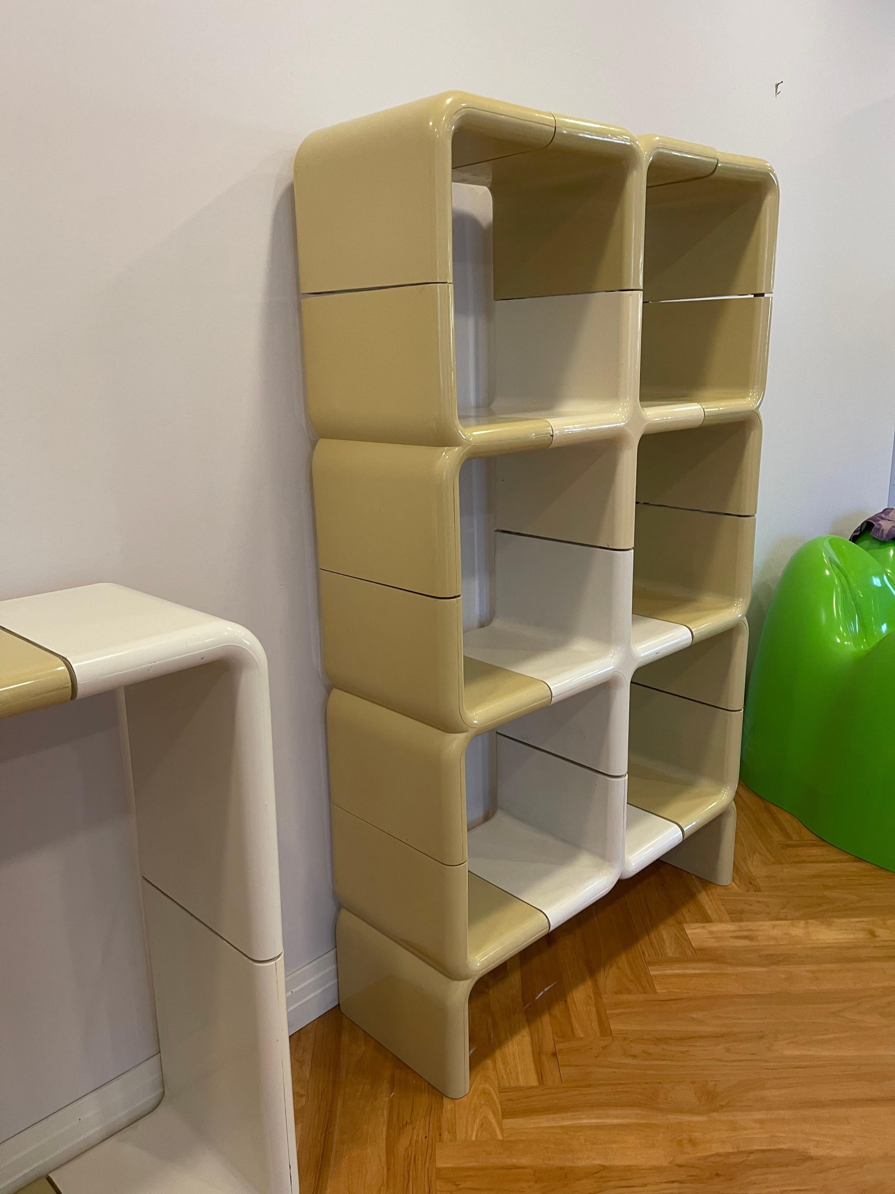umbo shelf 1970