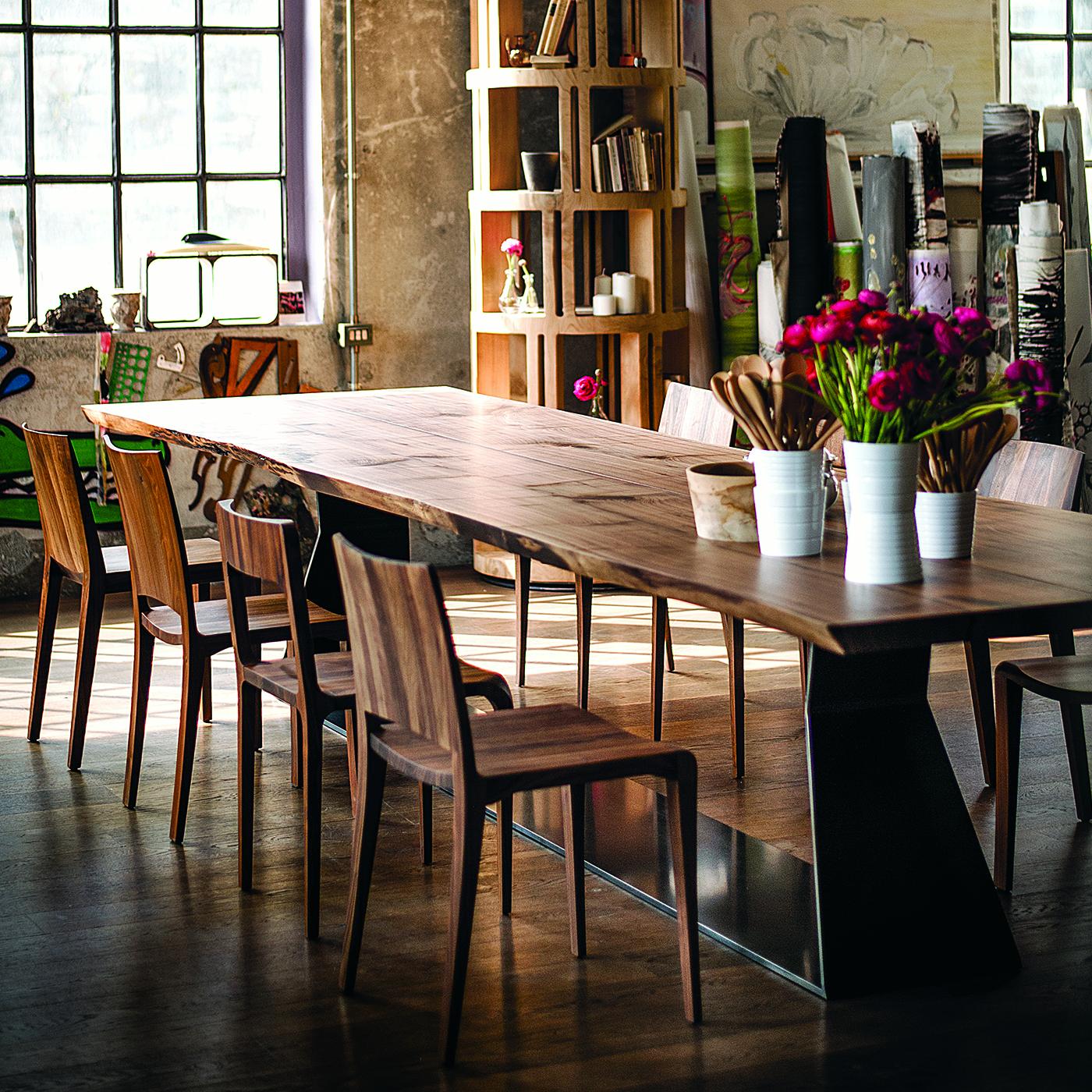 Umbra Dining Table In New Condition For Sale In Paris, FR