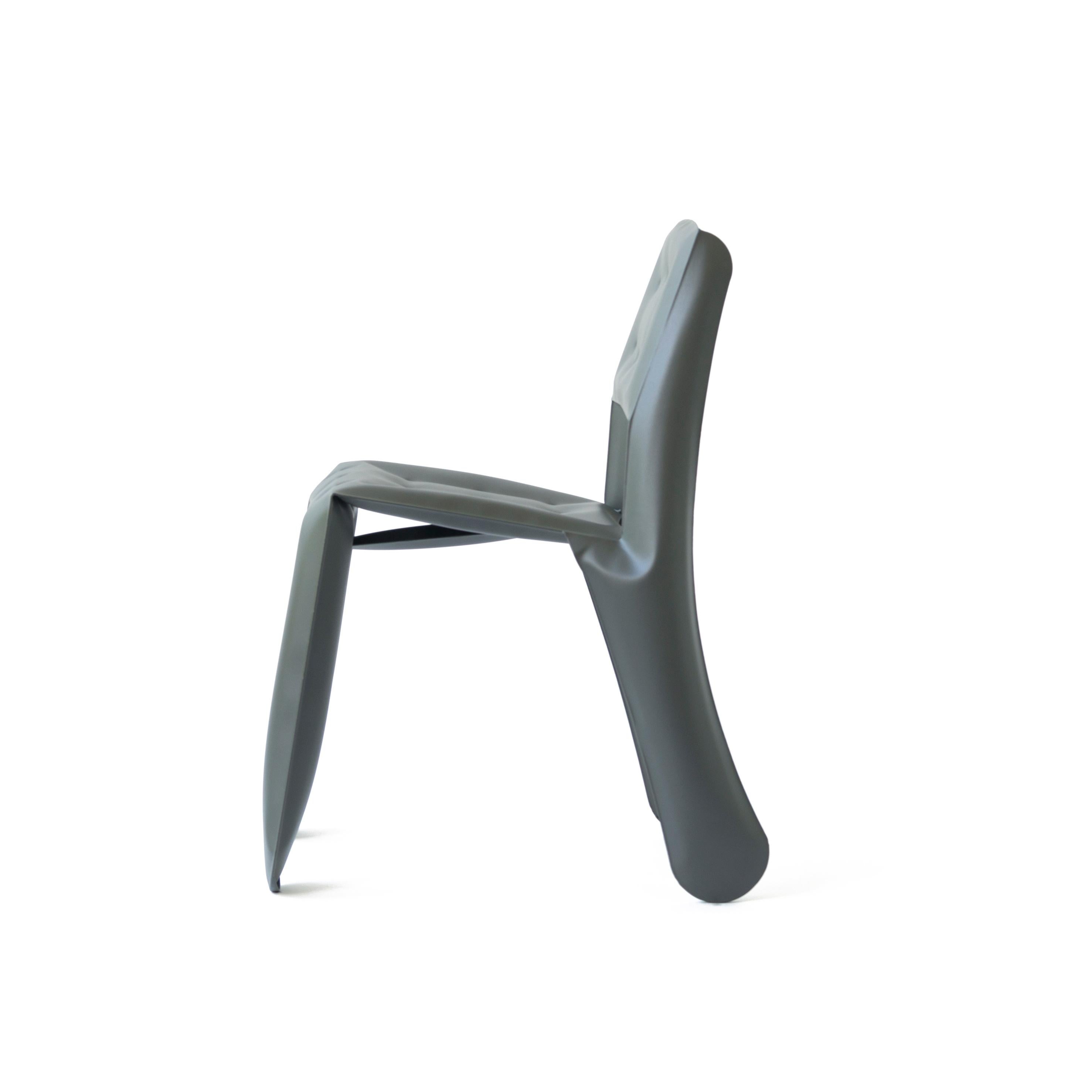 Polonais Chaise sculpturale 0,5 en aluminium Chippensteel gris de l'Umbra de Zieta en vente