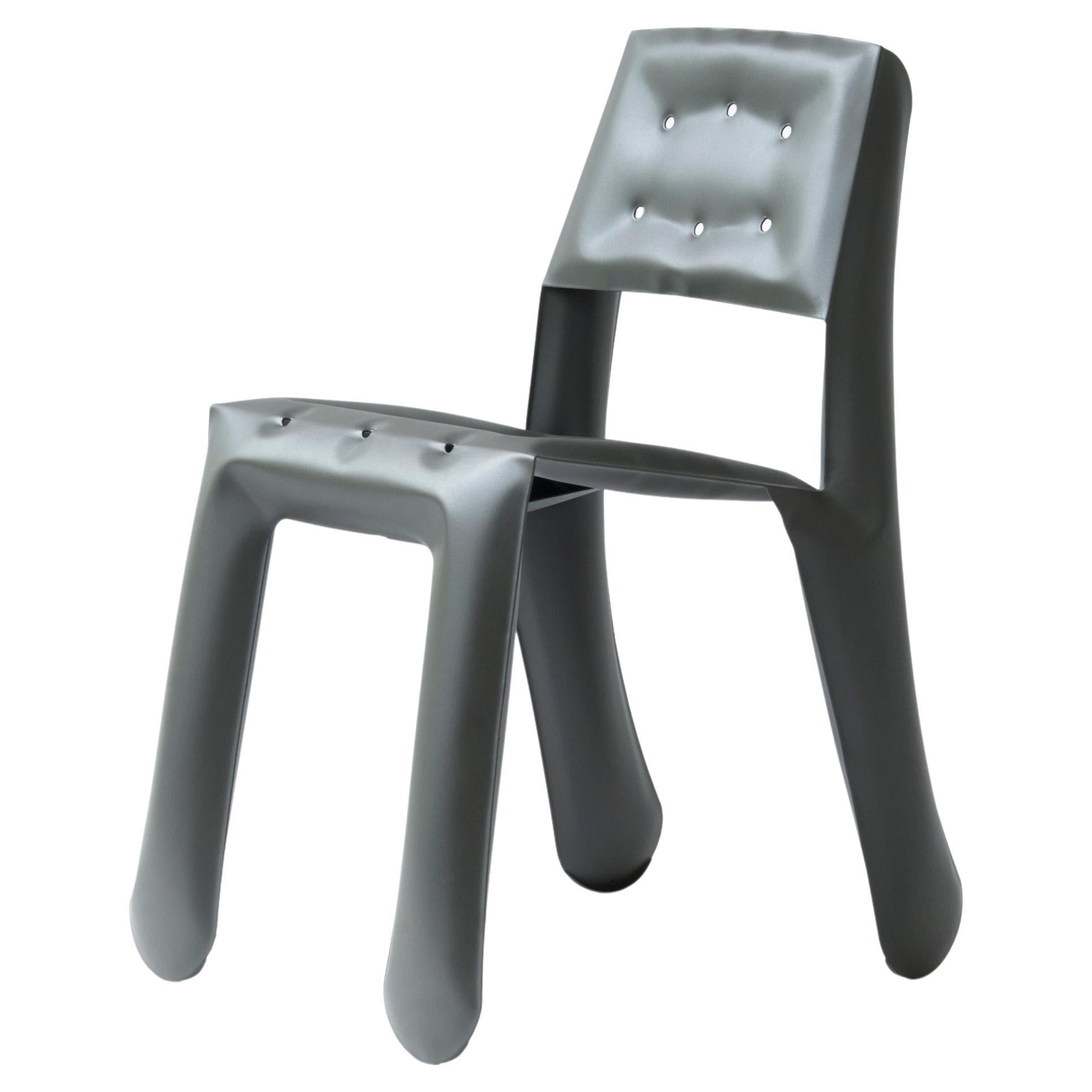 Chaise sculpturale 0,5 en aluminium Chippensteel gris de l'Umbra de Zieta