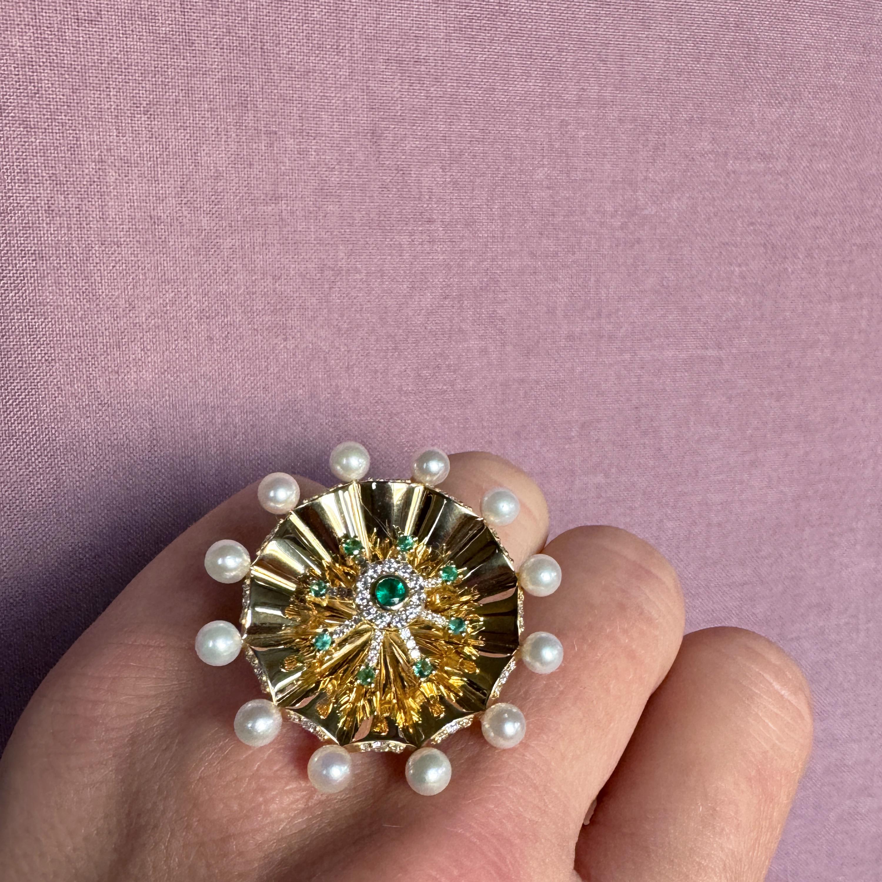 Contemporary Umbrella Ring in 18 Karat Gold with Diamonds, Emeralds And Pearls
