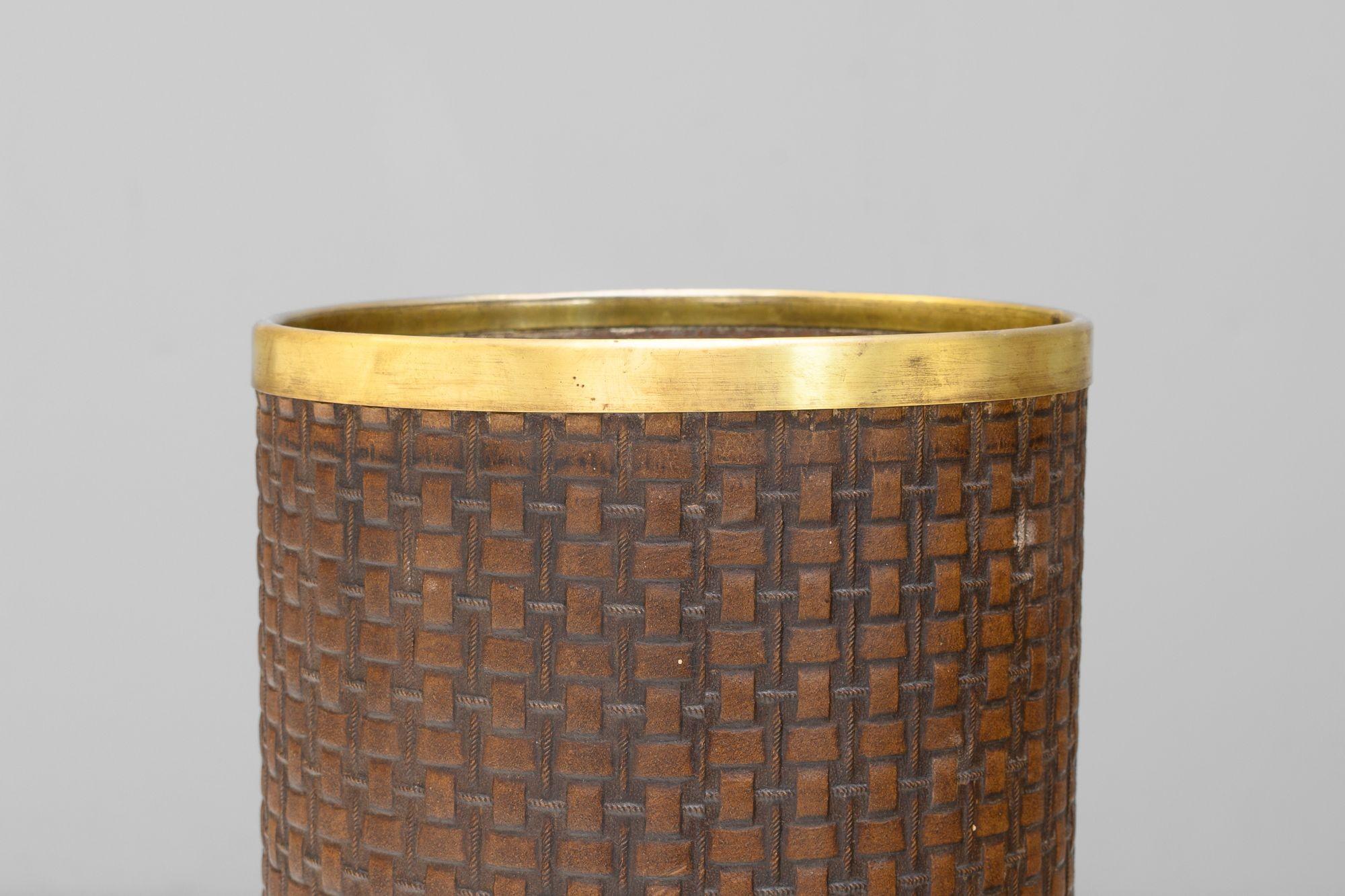 Umbrella Stand In Good Condition For Sale In London, England