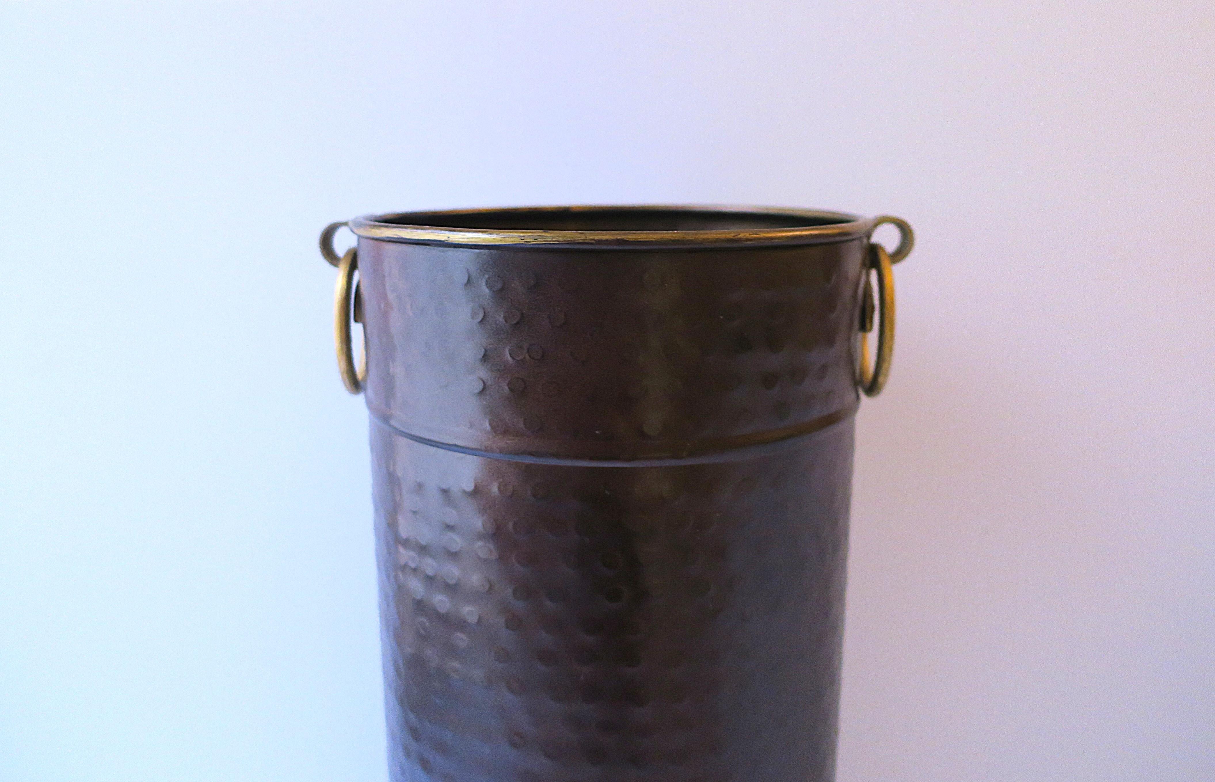 Porte-parapluie en vente 3