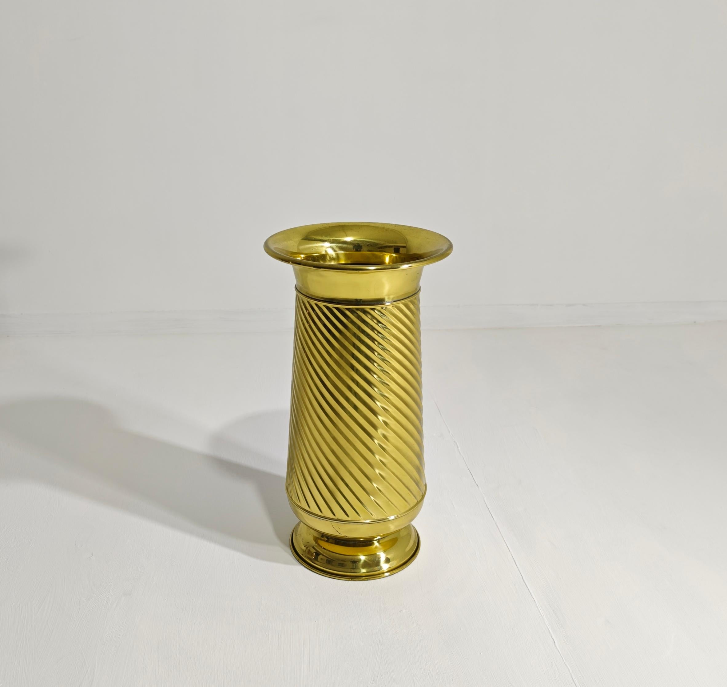 20th Century Umbrella Stand in Brass and Gold Aluminum Mid-Century Modern Italy 1970 For Sale
