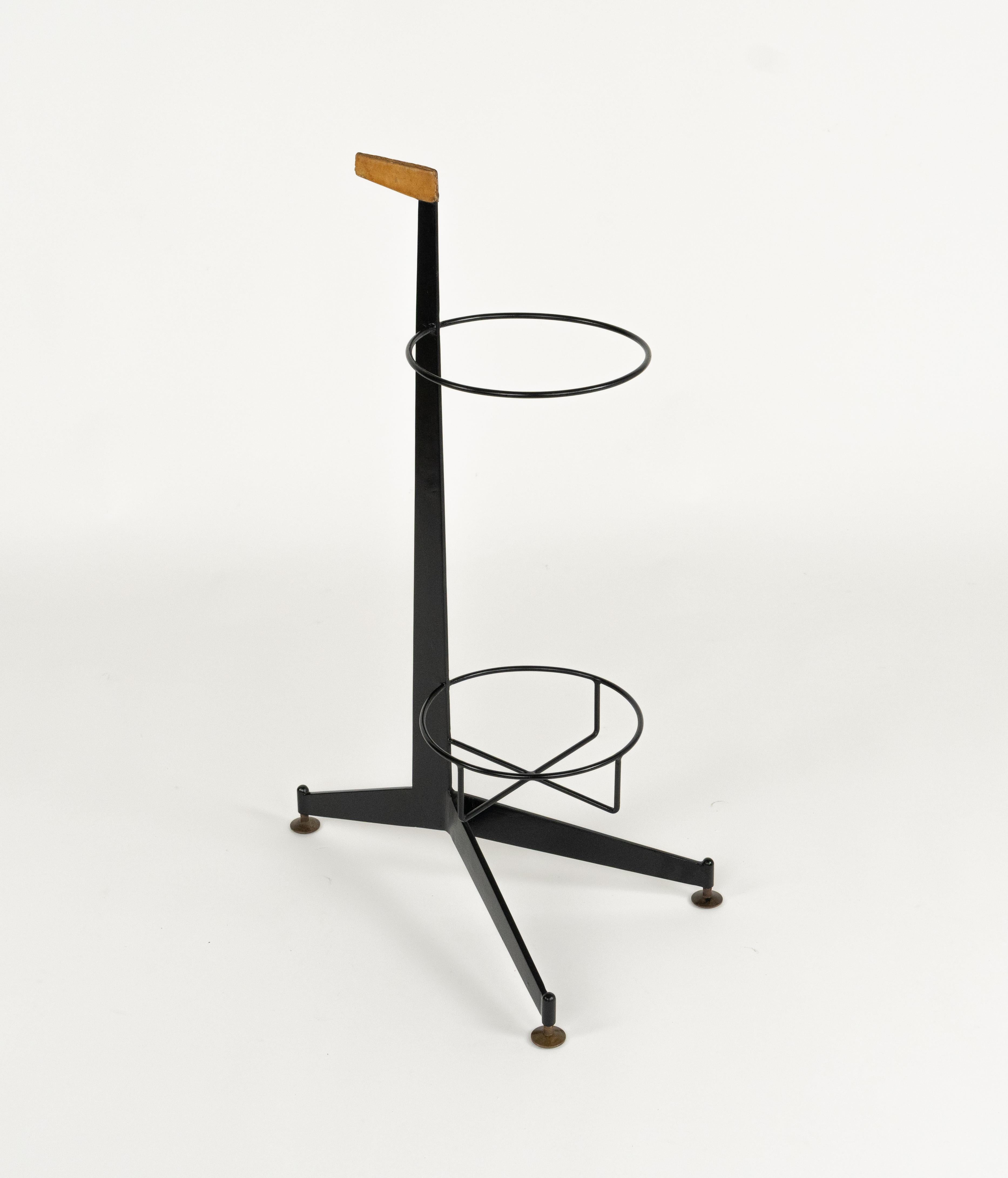 Stand Umbrella en fer émaillé et cuir par Siva Poggibonsi, Italie, années 1960 en vente 5