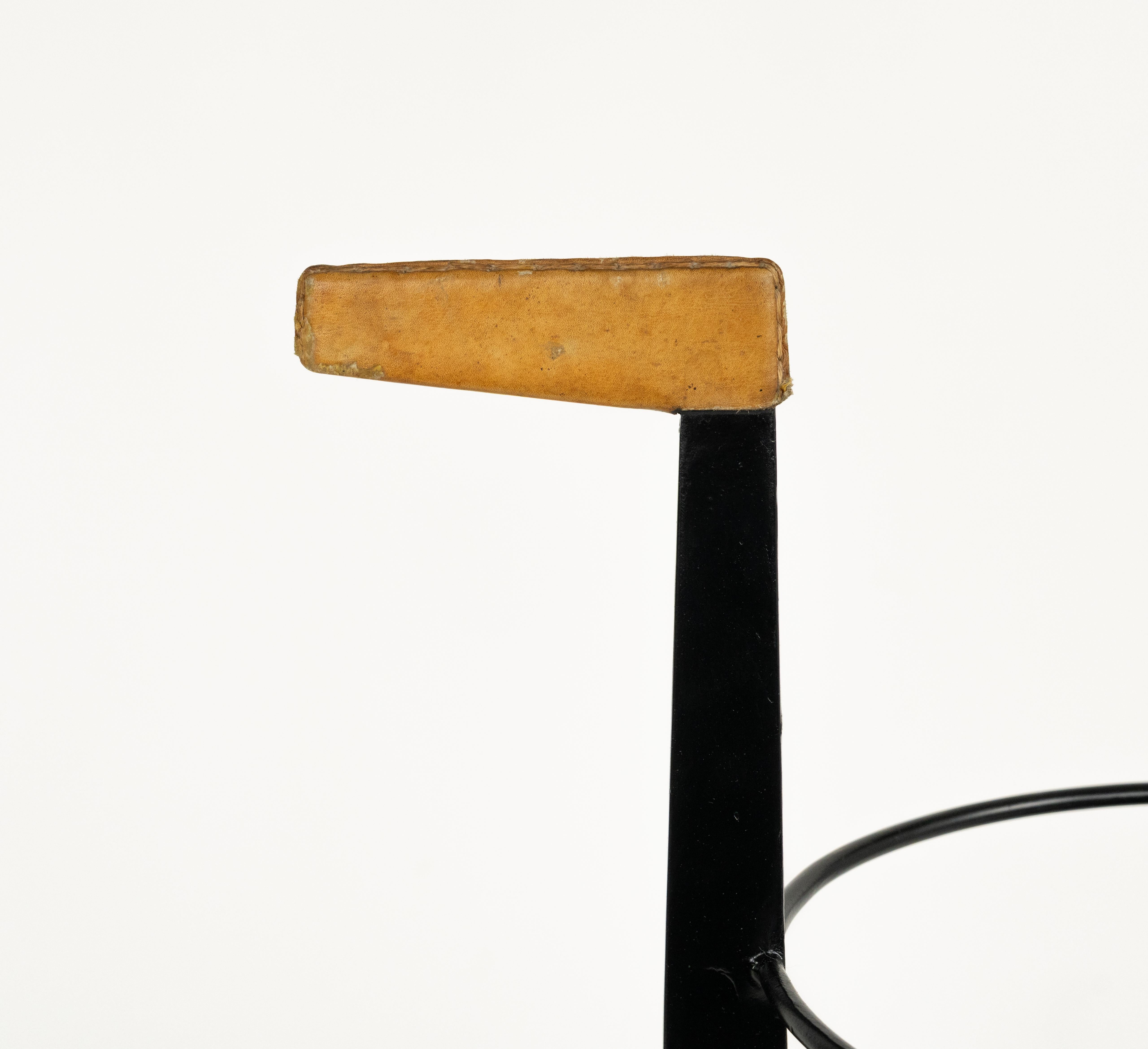 Stand Umbrella en fer émaillé et cuir par Siva Poggibonsi, Italie, années 1960 en vente 6