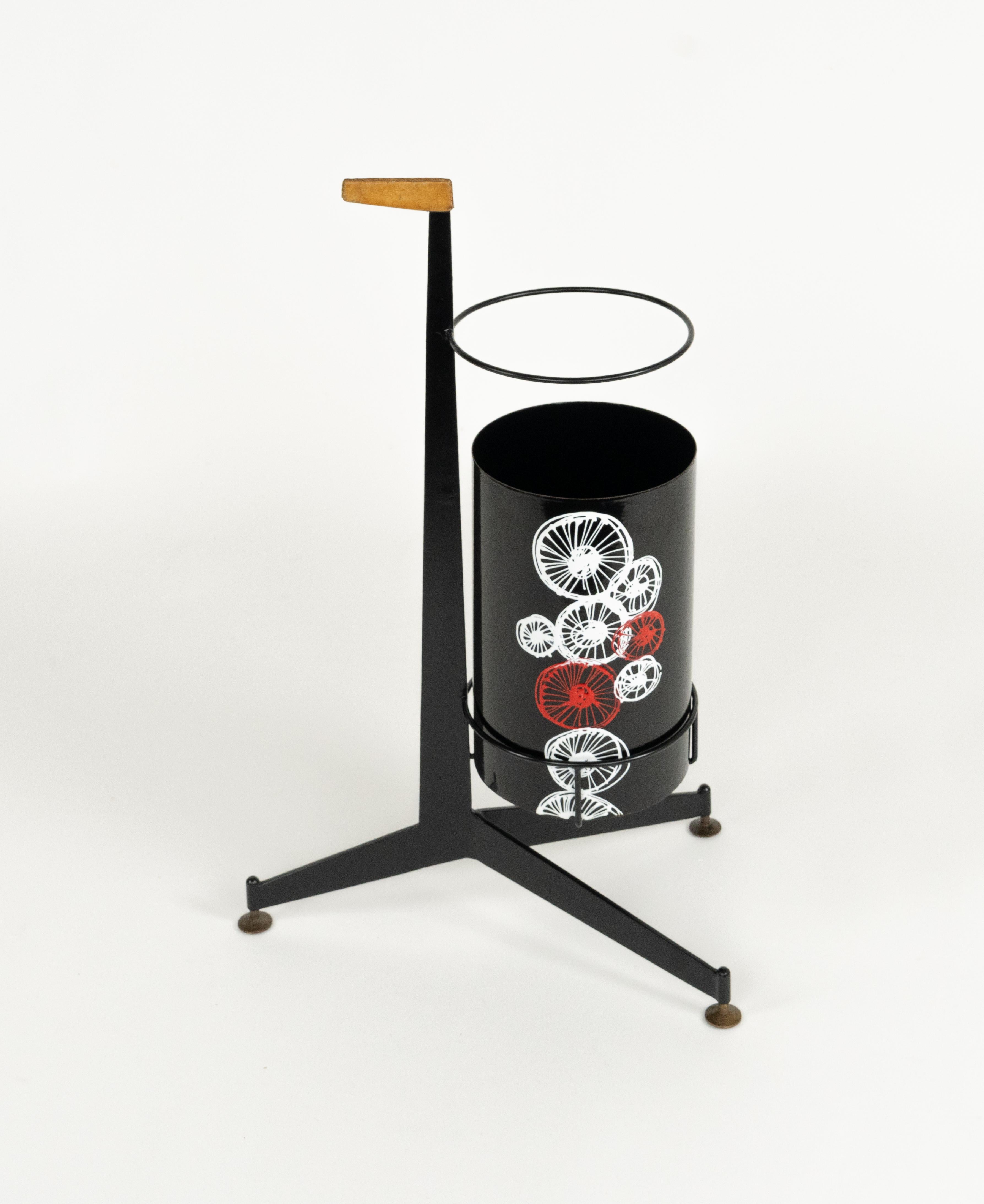Stand Umbrella en fer émaillé et cuir par Siva Poggibonsi, Italie, années 1960 en vente 9