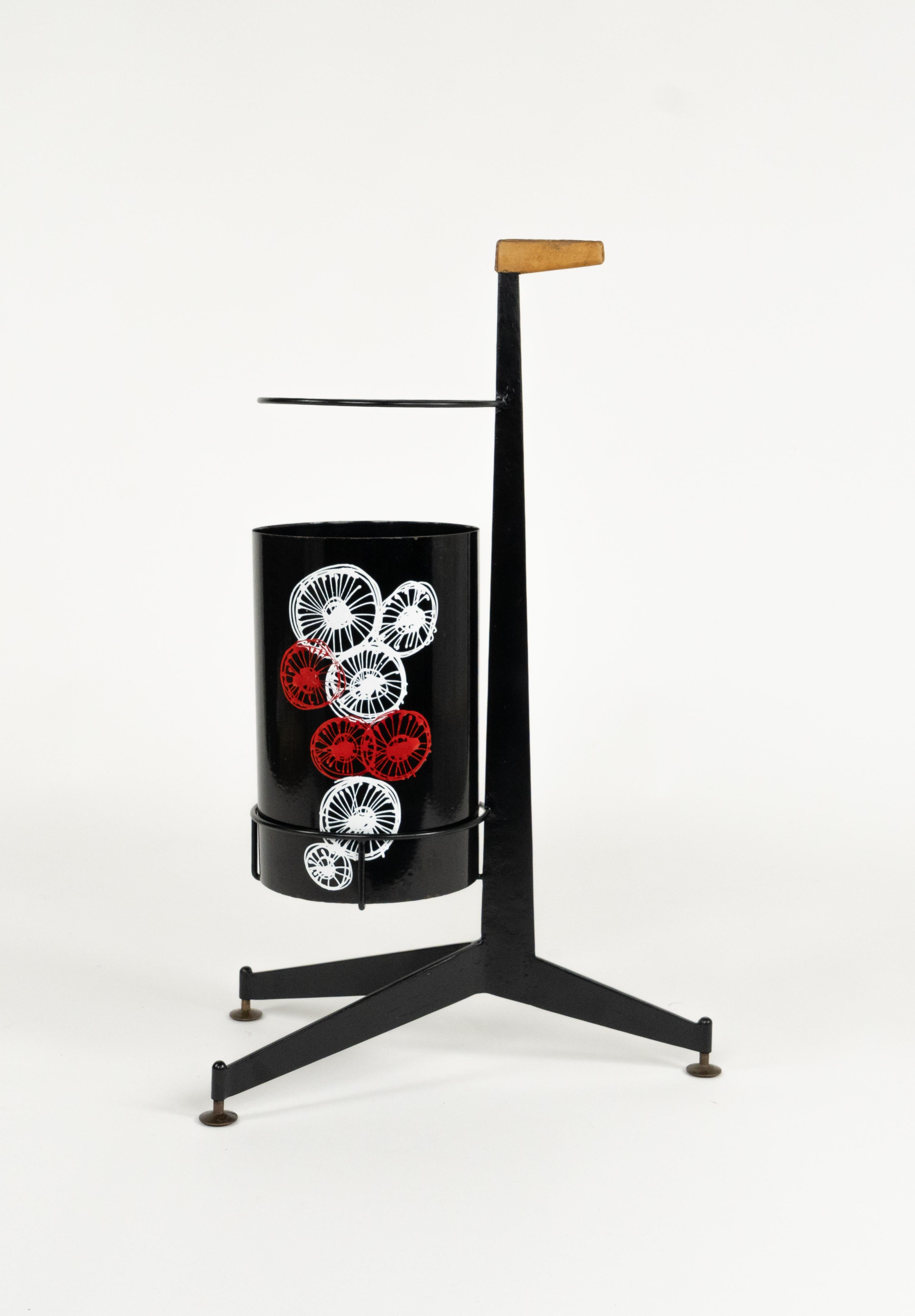 Métal Stand Umbrella en fer émaillé et cuir par Siva Poggibonsi, Italie, années 1960 en vente