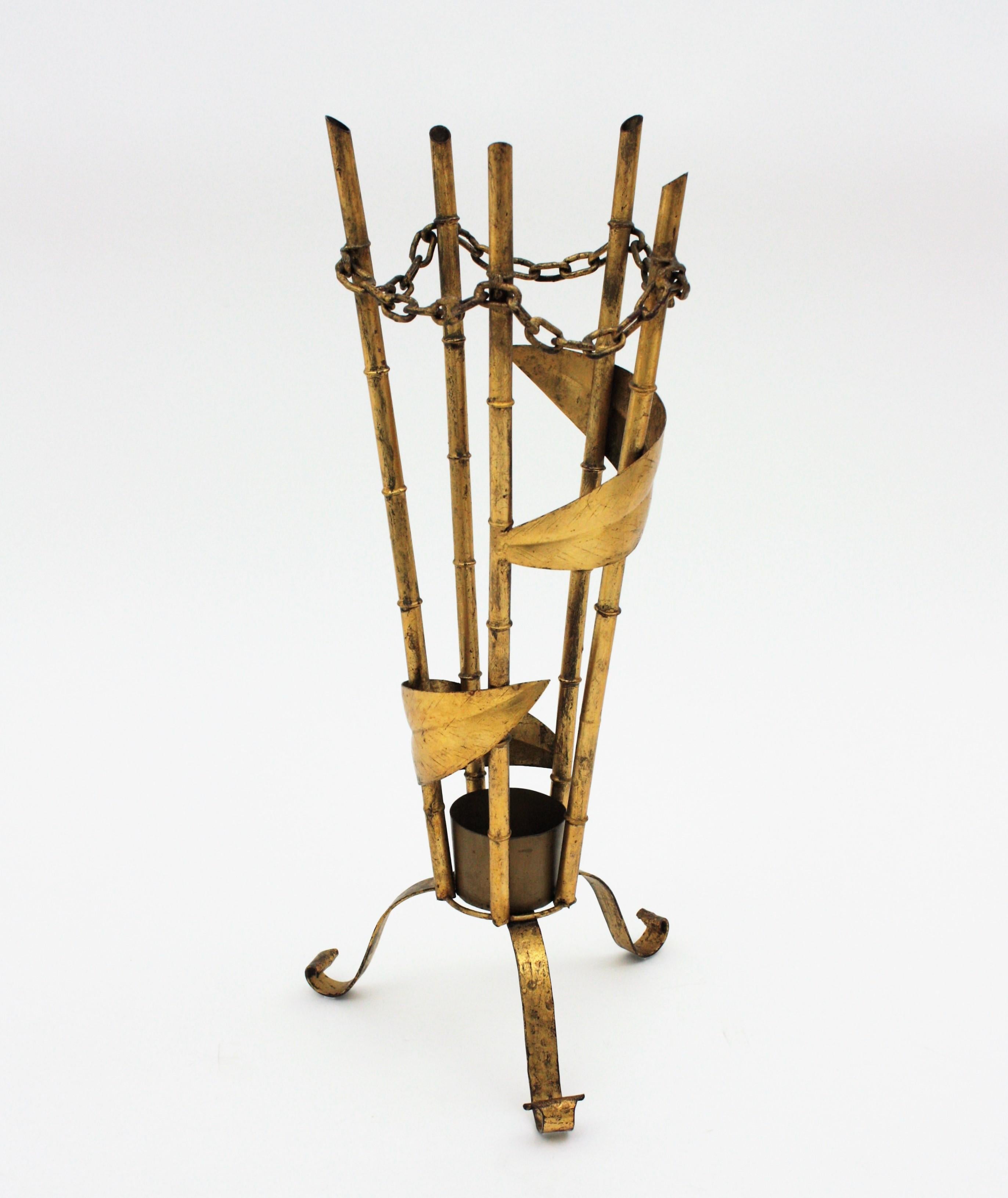 Spanish Gilt Iron Umbrella Stand, Faux Bamboo Design In Good Condition For Sale In Barcelona, ES