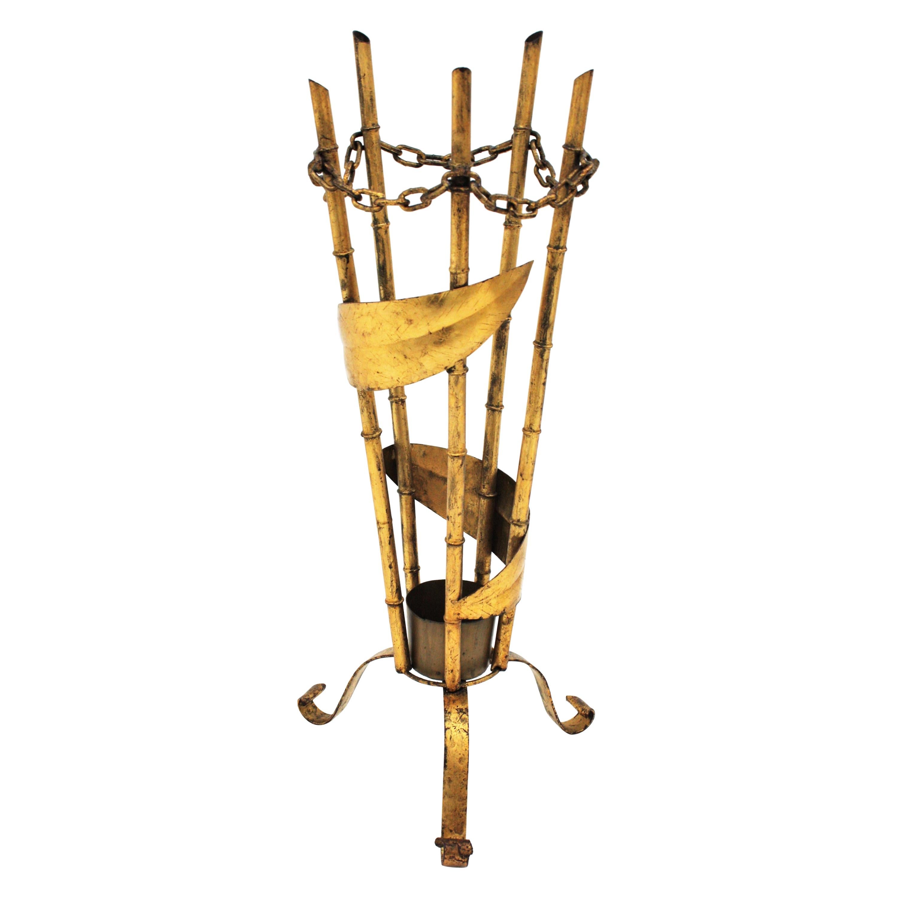 Stand parapluie en fer doré espagnol, design en faux bambou