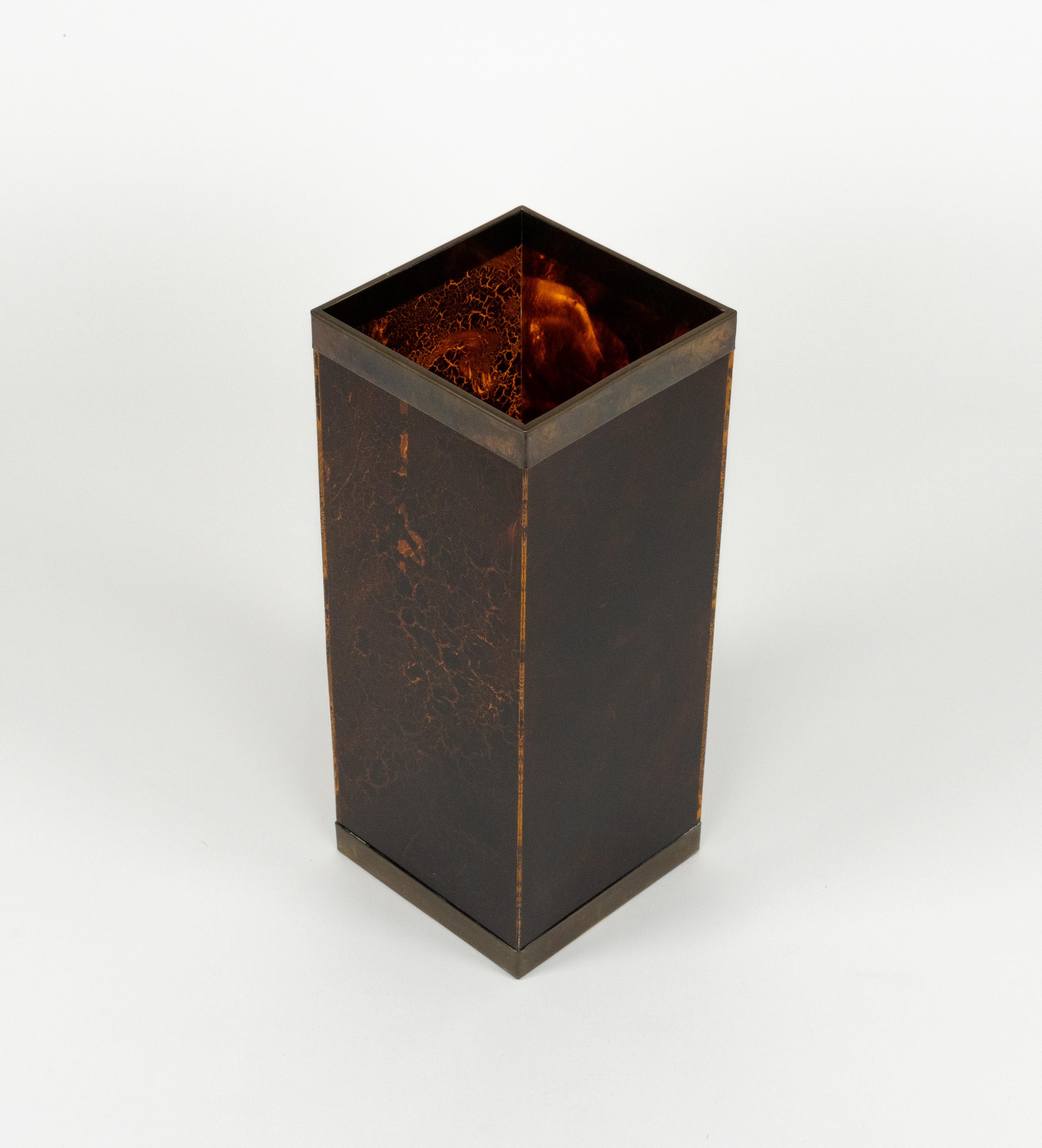 Umbrella Stand in Schildpatt Lucite & Messing Christian Dior Style, Italien 1970er (Moderne der Mitte des Jahrhunderts) im Angebot