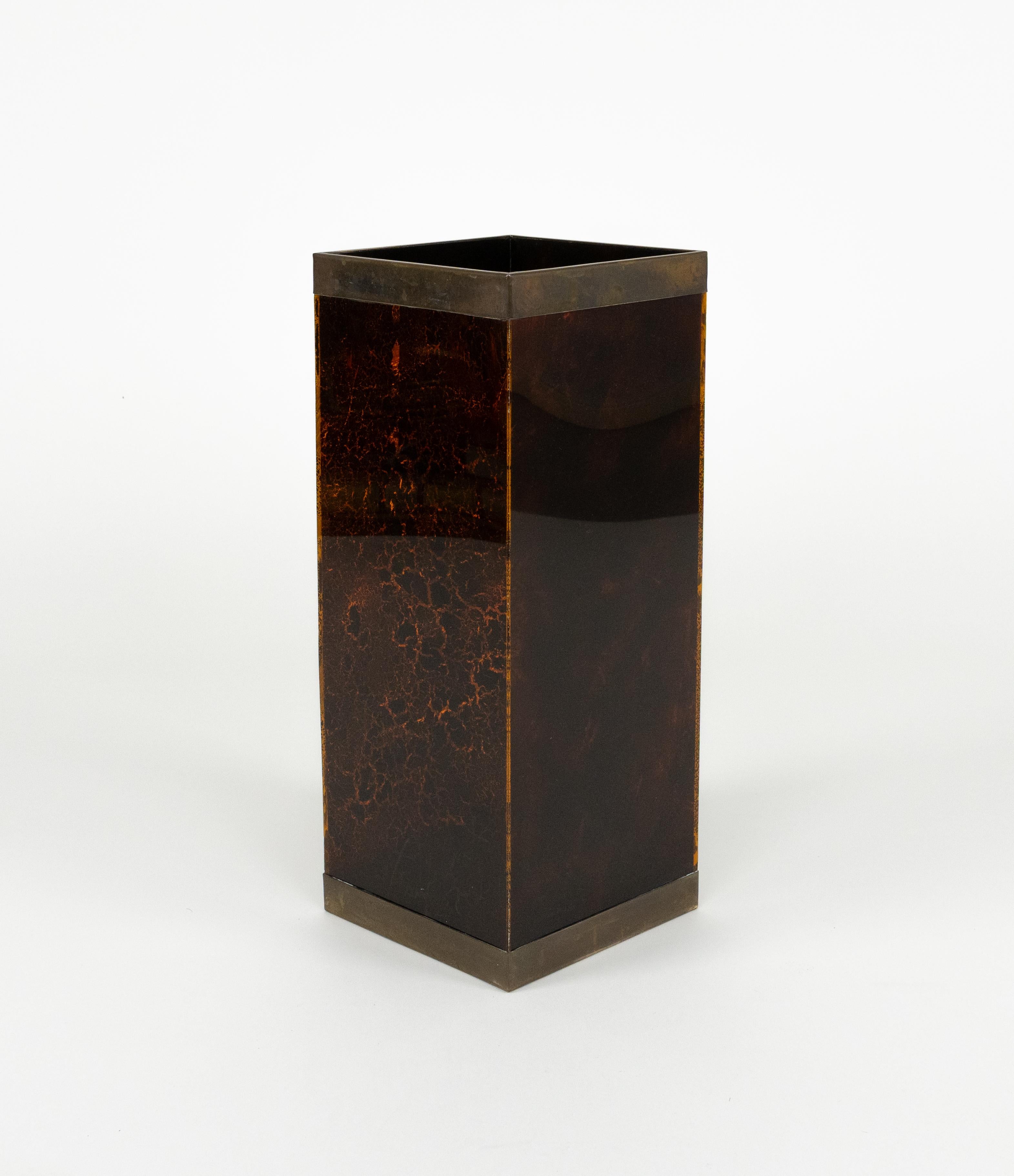 Umbrella Stand in Schildpatt Lucite & Messing Christian Dior Style, Italien 1970er (Italienisch) im Angebot