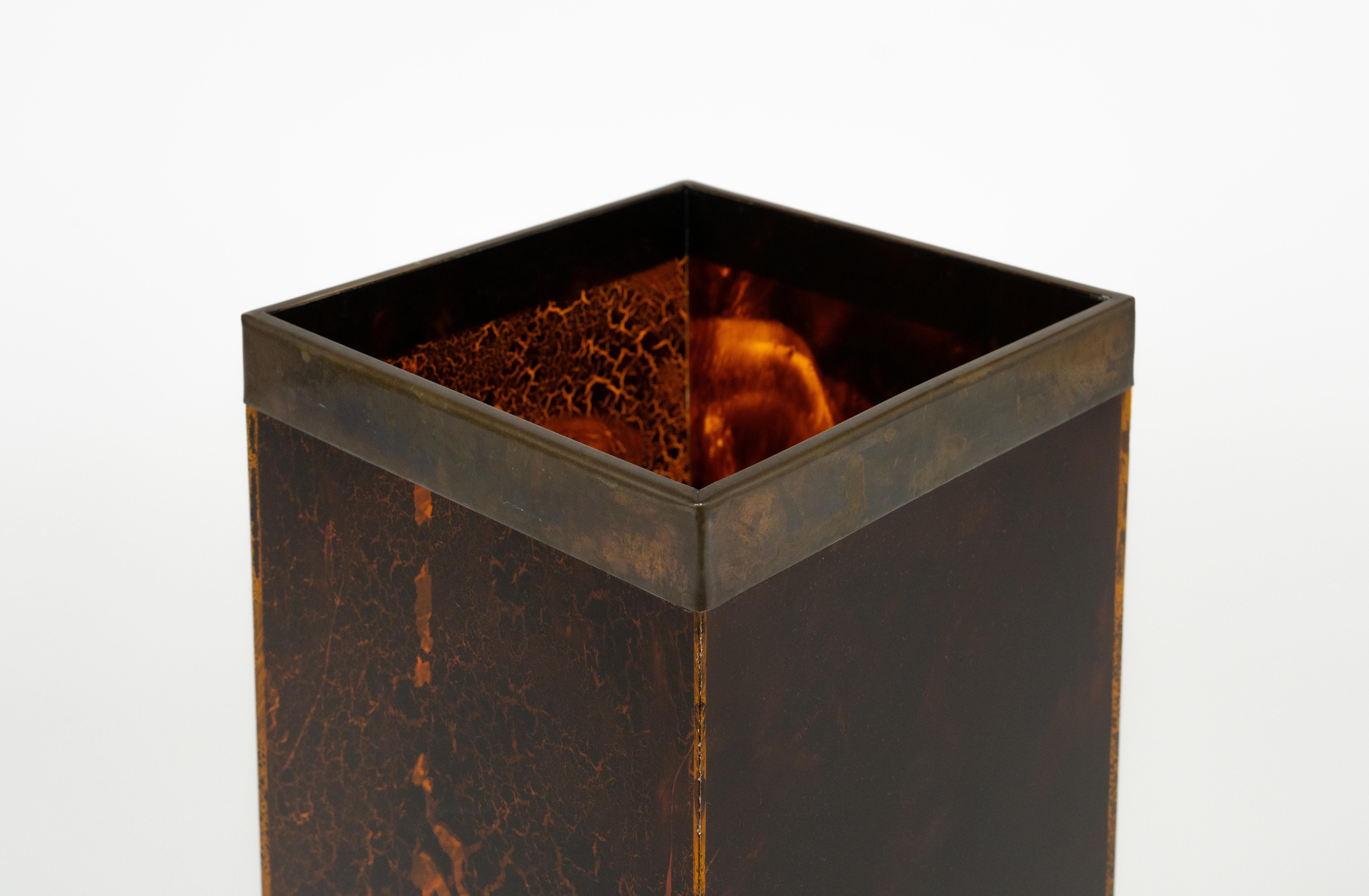 Umbrella Stand in Schildpatt Lucite & Messing Christian Dior Style, Italien 1970er im Zustand „Gut“ im Angebot in Rome, IT