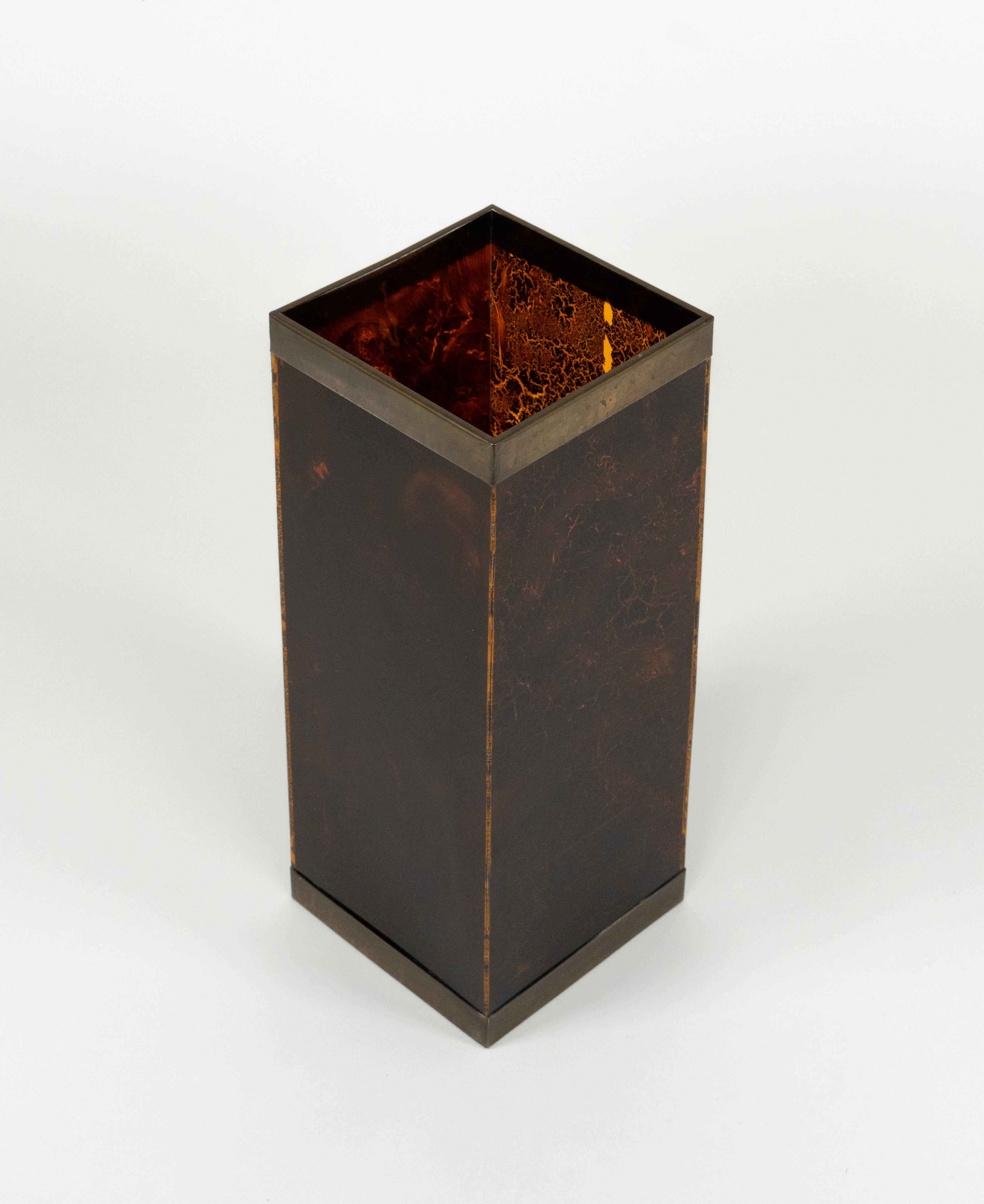 Umbrella Stand in Schildpatt Lucite & Messing Christian Dior Style, Italien 1970er (Metall) im Angebot