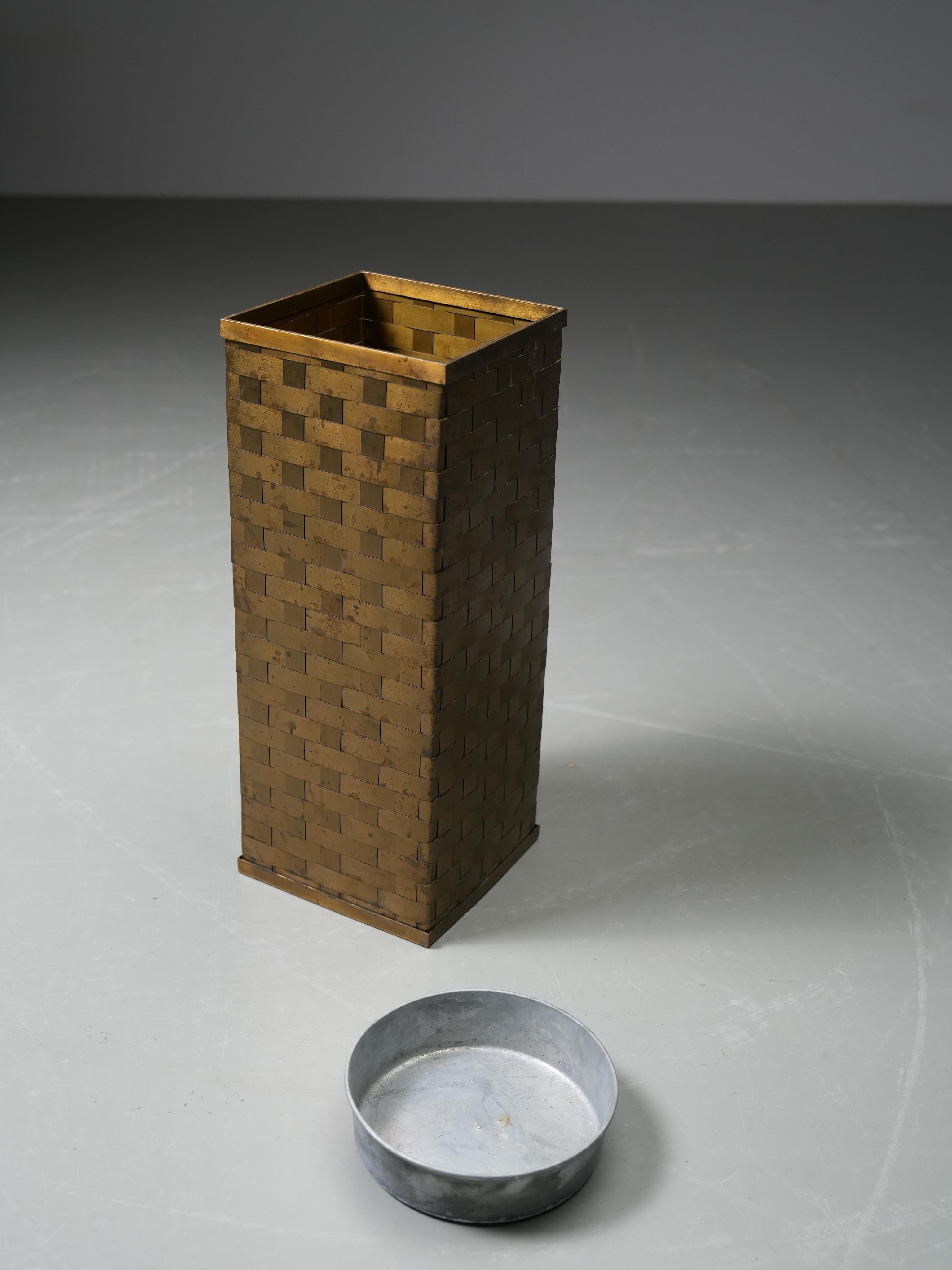 Mid-Century Modern Porte-parapluies en laiton tressé, Italie, années 1950 en vente