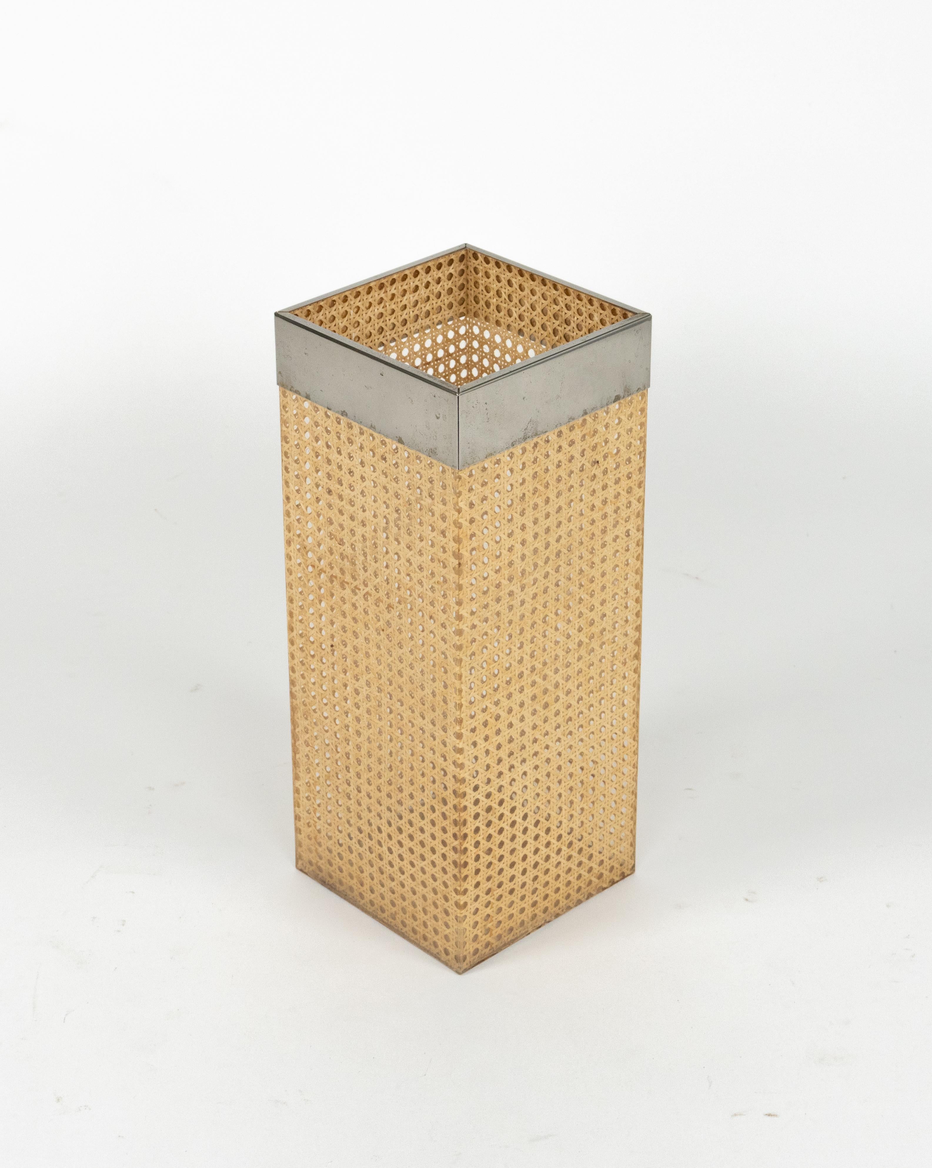 Schirmständer Lucite, Rattan und Stahl Christian Dior Home Style, Italien 1970er (Italienisch) im Angebot