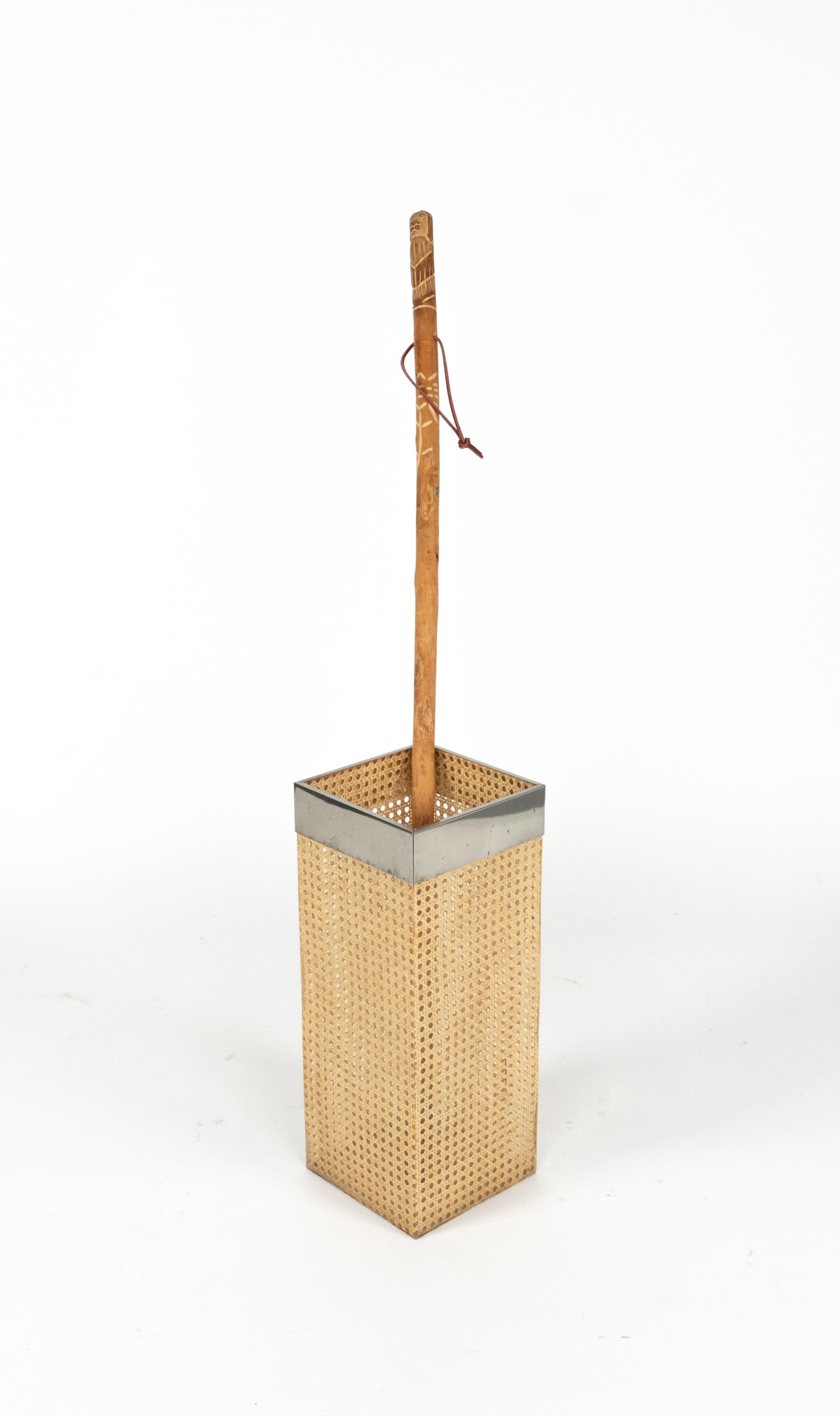 Schirmständer Lucite, Rattan und Stahl Christian Dior Home Style, Italien 1970er (Ende des 20. Jahrhunderts) im Angebot