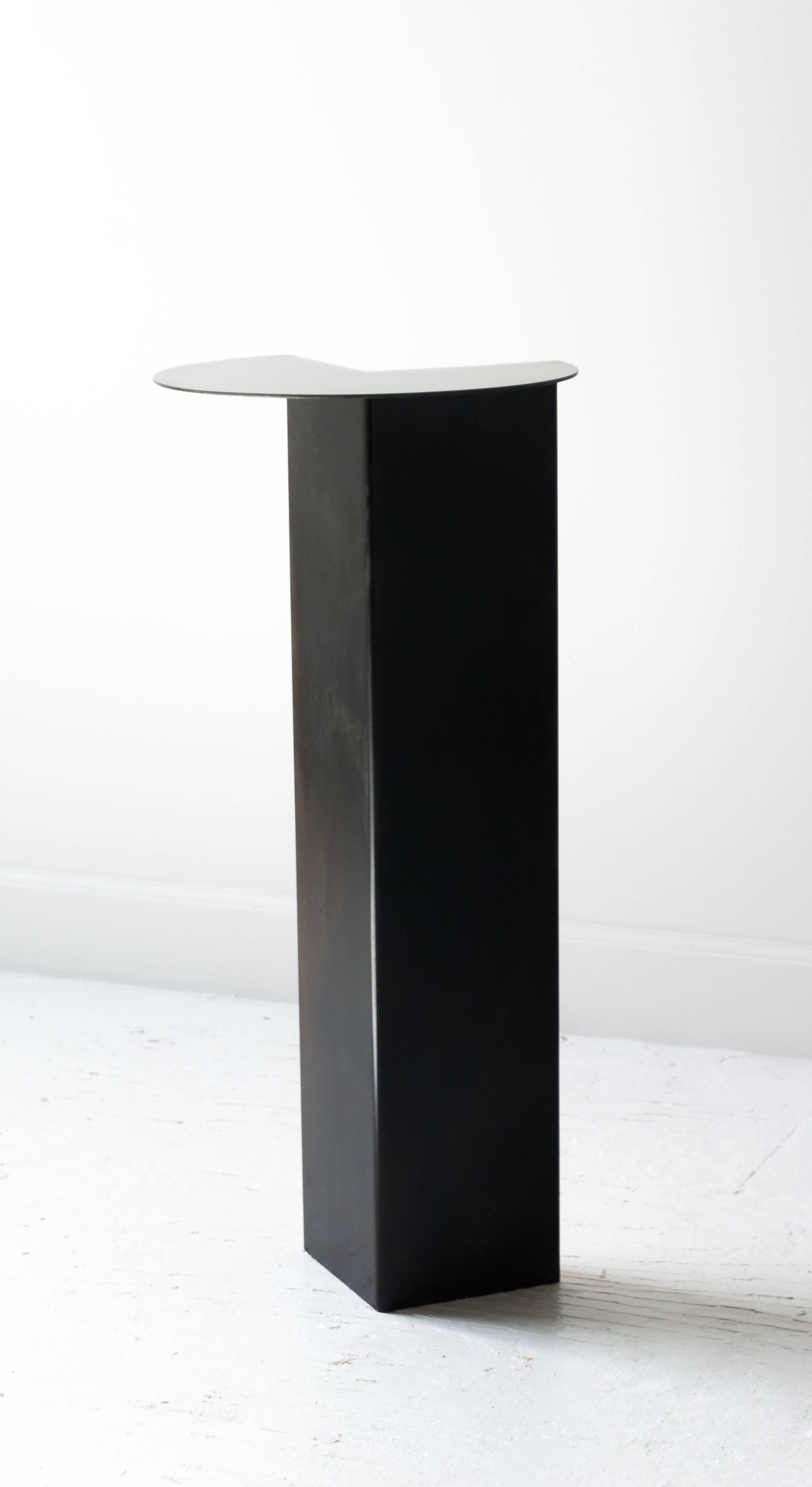 Umbrella Stand One with Shelf in Blackened Steel and Copper For Sale 1