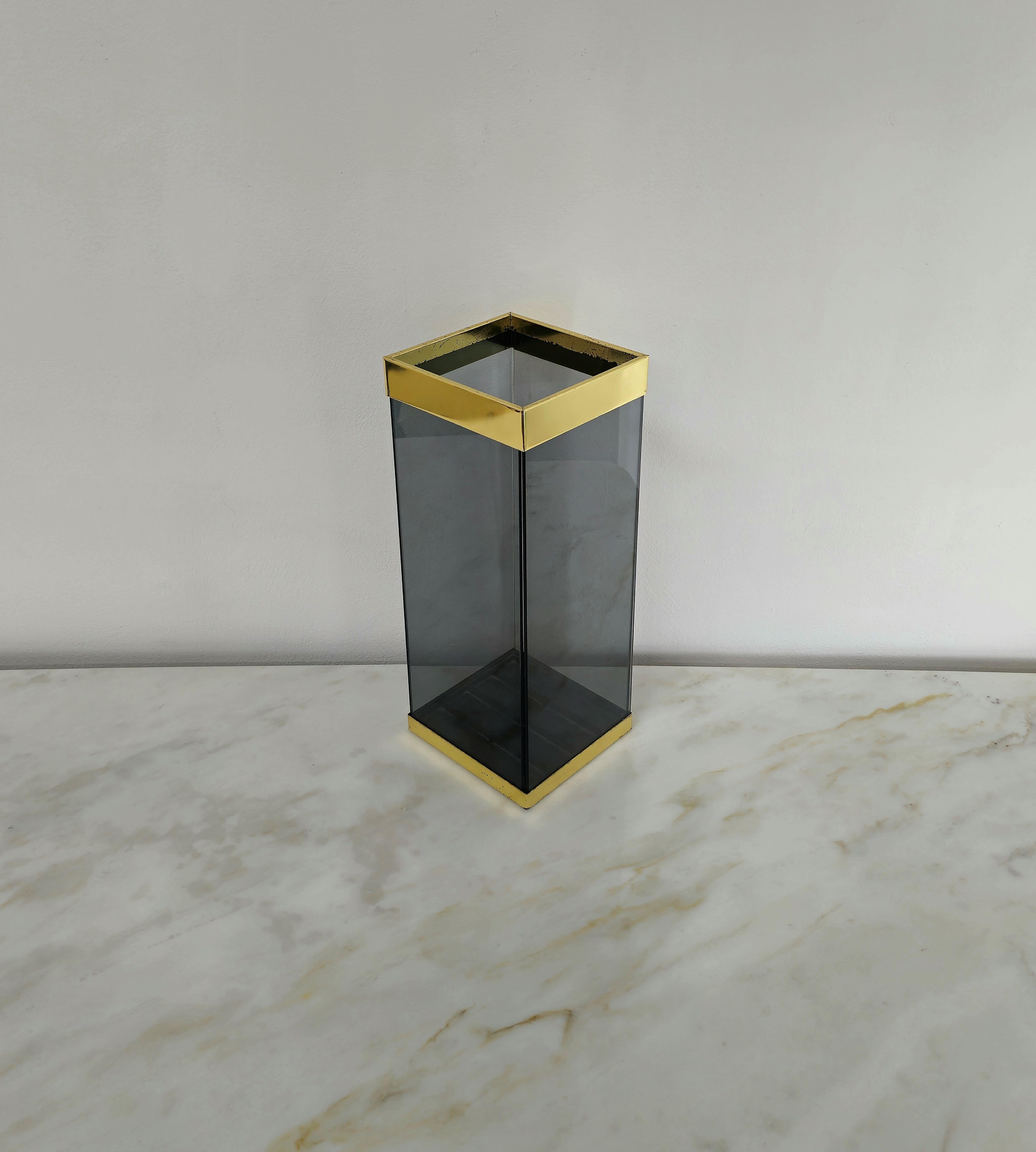Mid-Century Modern Umbrella Stand Smoked Glass Golden Metal Umberto Mascagni Midcentury Italy 1970s For Sale
