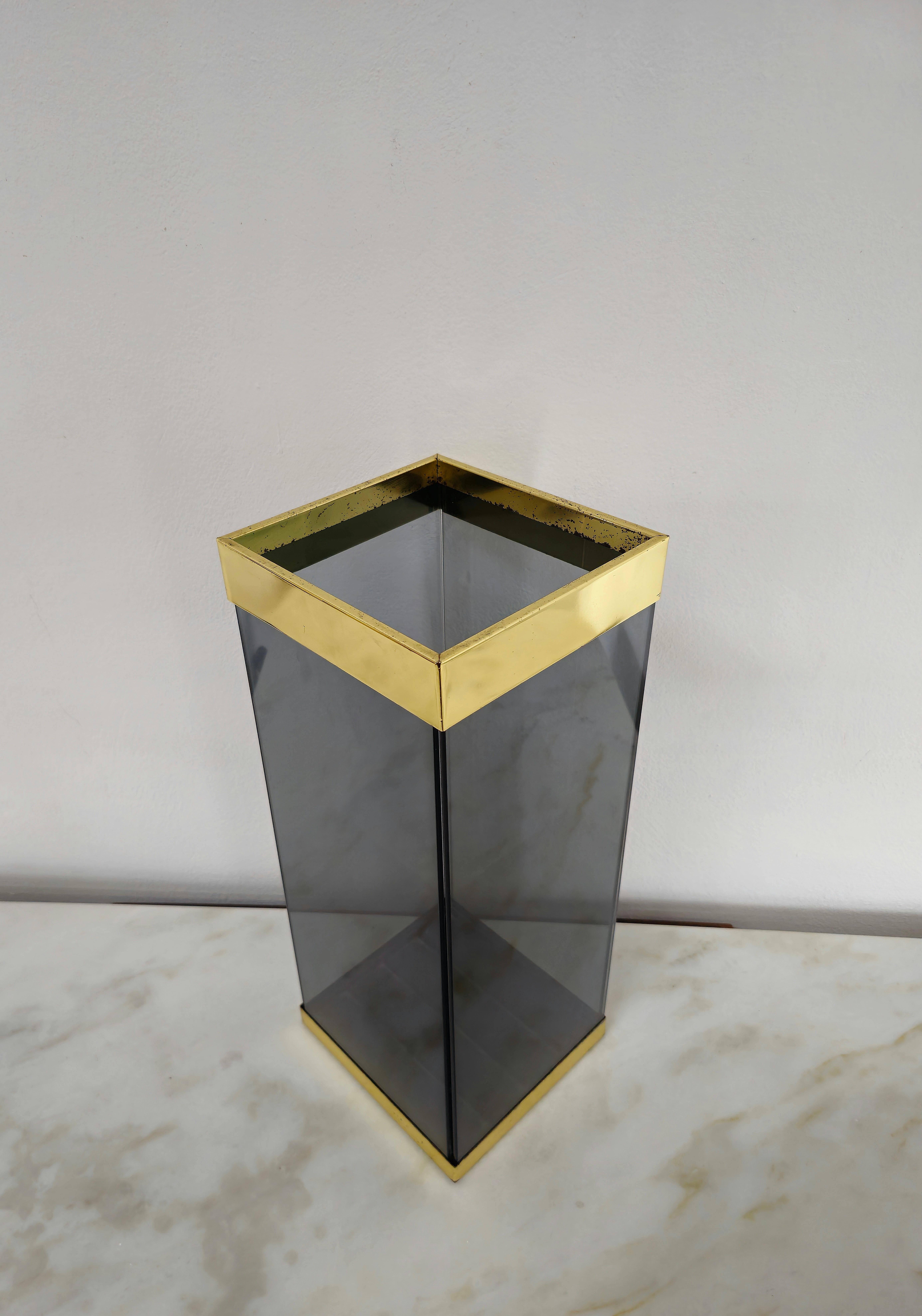 Italian Umbrella Stand Smoked Glass Golden Metal Umberto Mascagni Midcentury Italy 1970s For Sale