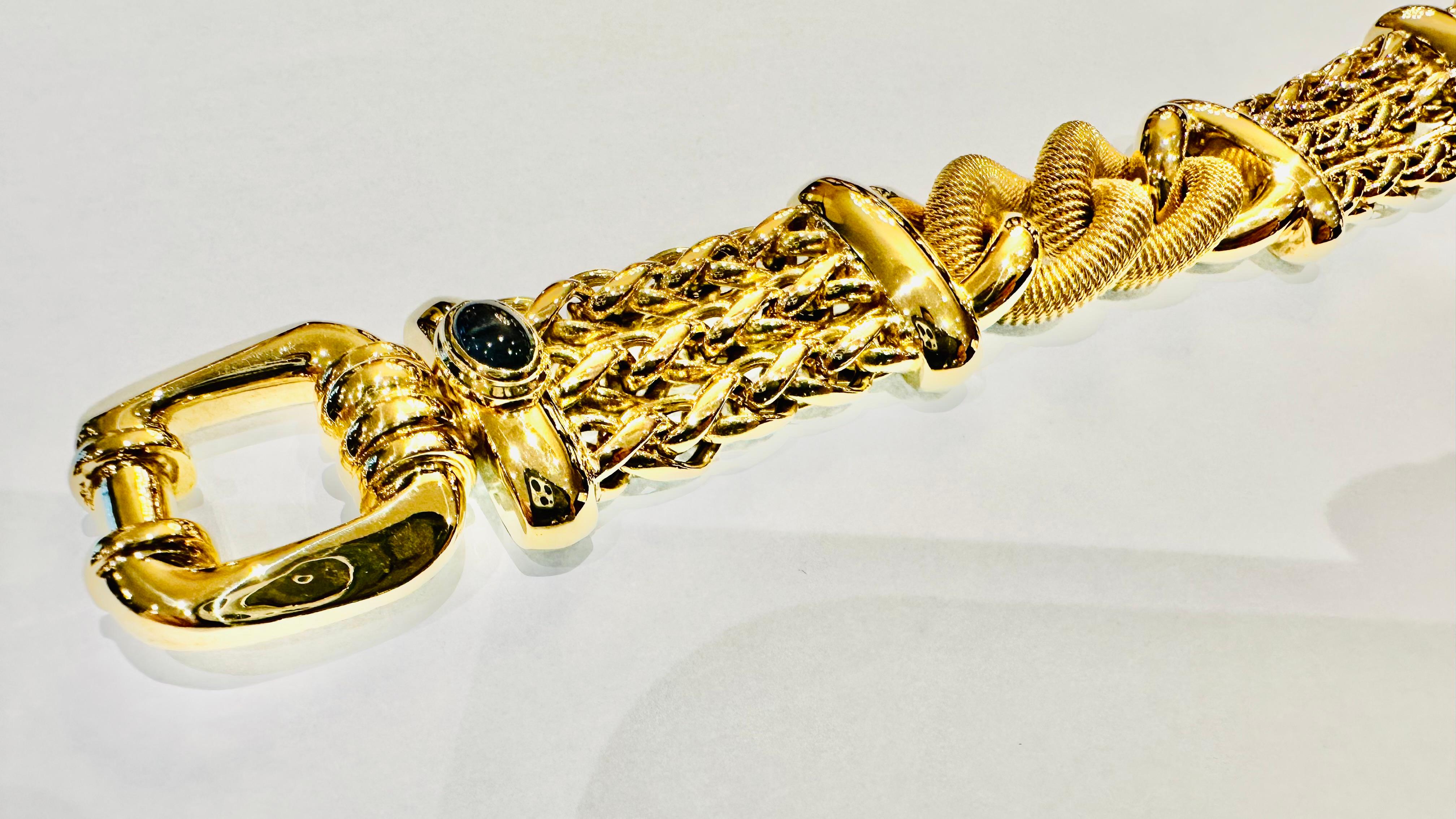 Un capolavoro d’oro intrecciato: eleganza e forza Made in Italy For Sale 6