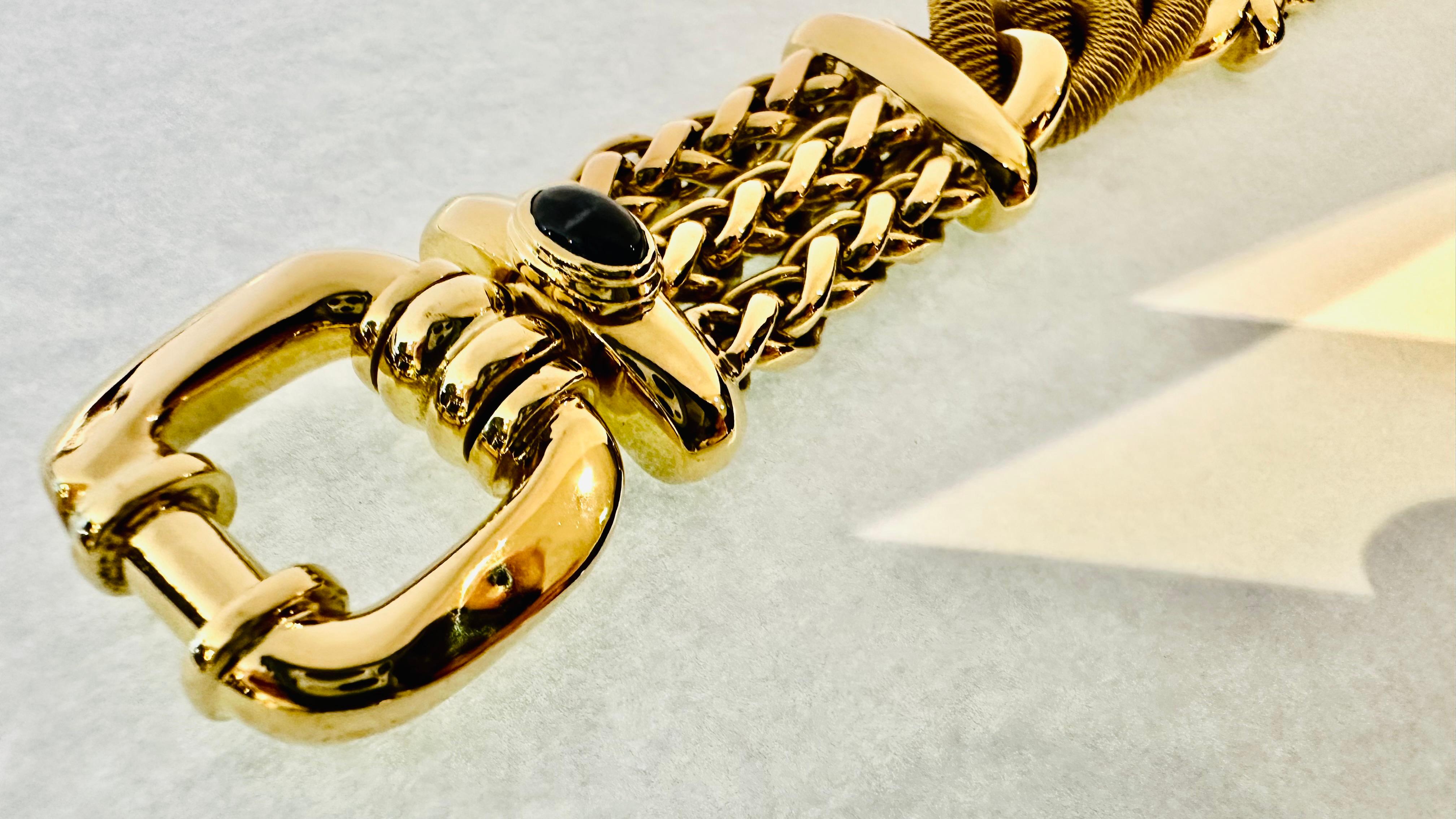 Un capolavoro d’oro intrecciato: eleganza e forza Made in Italy For Sale 8