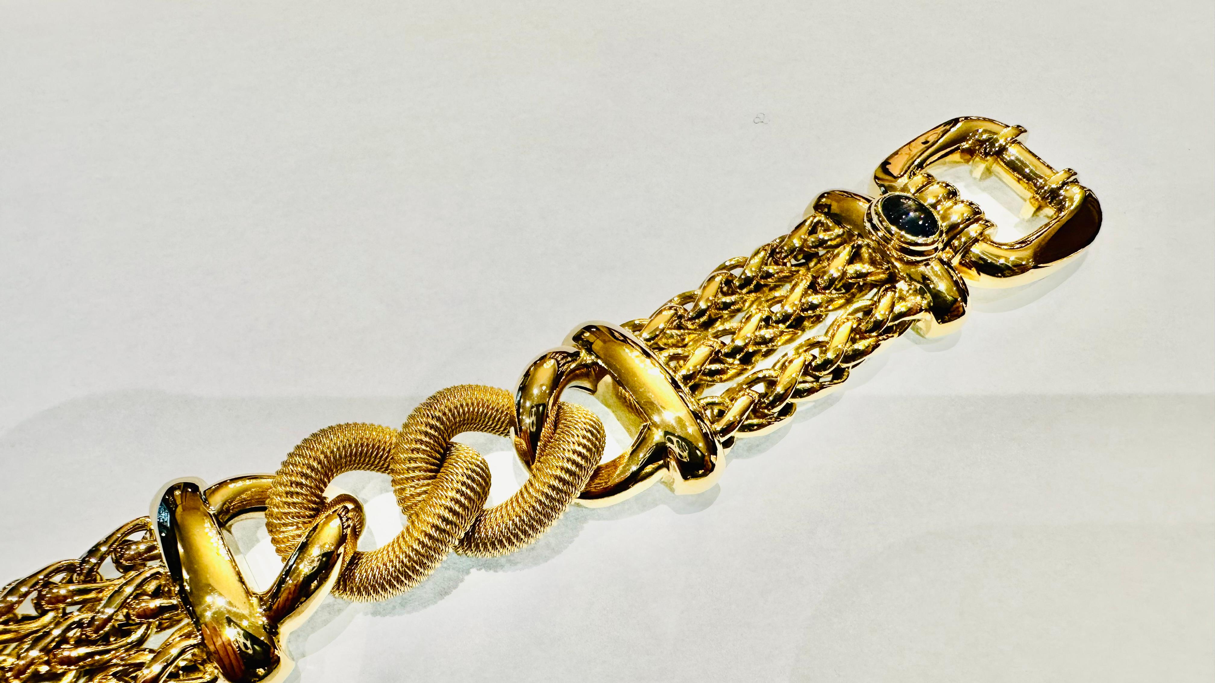 Un capolavoro d’oro intrecciato: eleganza e forza Made in Italy For Sale 2