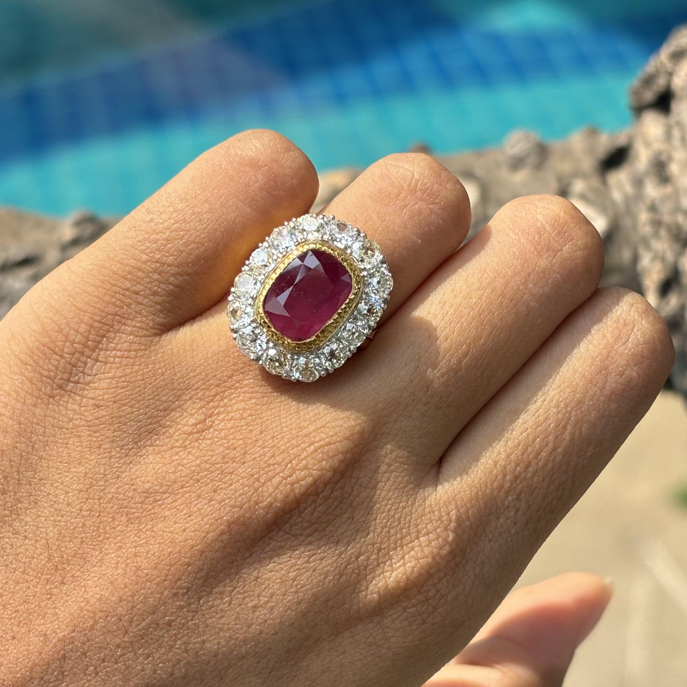 Un-Heated Art Deco 4.35 Carat Ruby Ring with Authentic Old Cut Diamonds 18k Gold For Sale 1