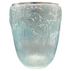 Antique Un Vase En Verre Art Deco Aigrettes De R.Lalique