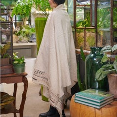 Unah Weißer, vollständig handbestickter, handgewebter, artisanischer Überwurf aus Bio-Baumwoll