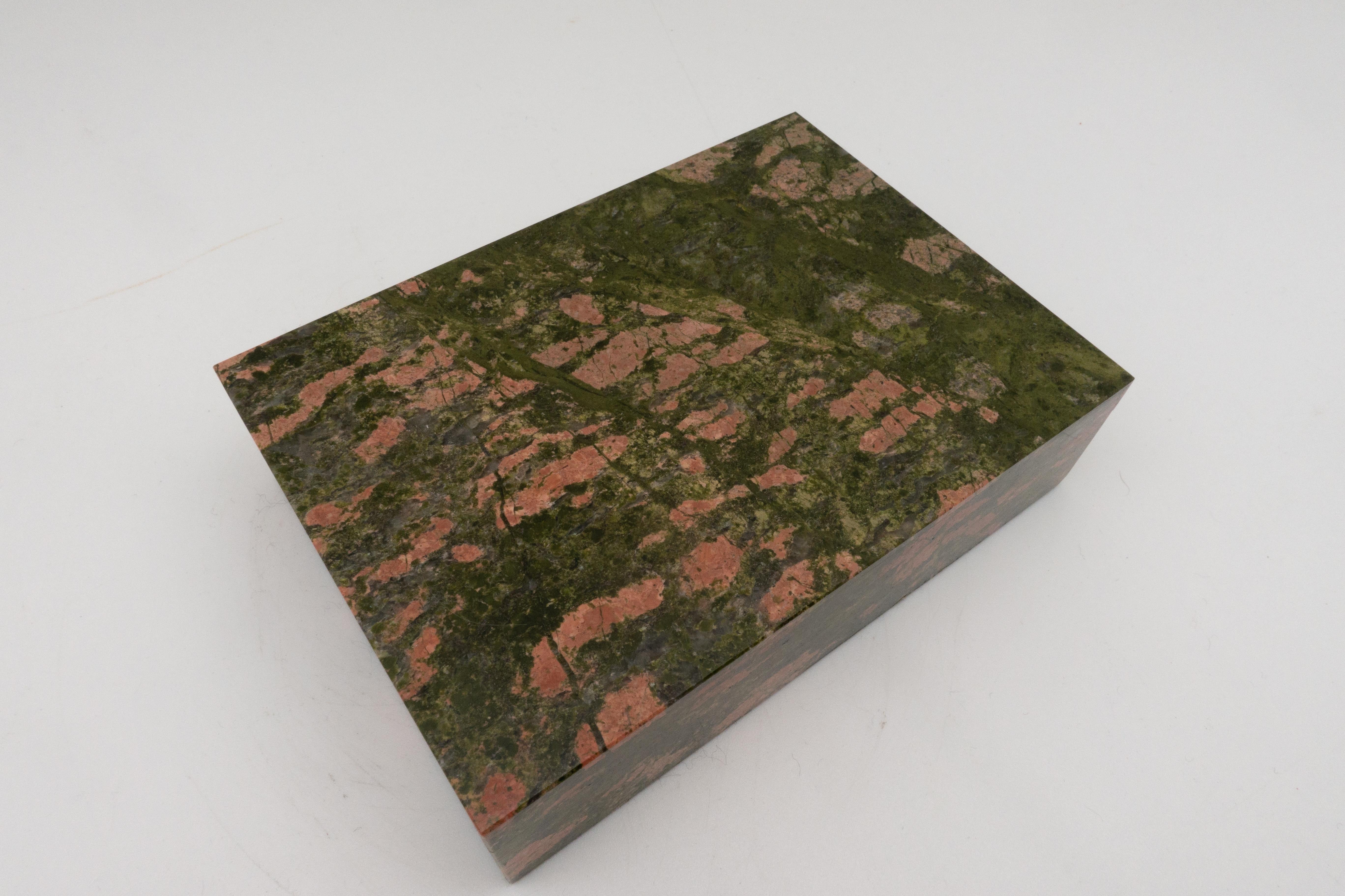 Unakite Jasper Box with Hinged Lid In Excellent Condition In New York, NY