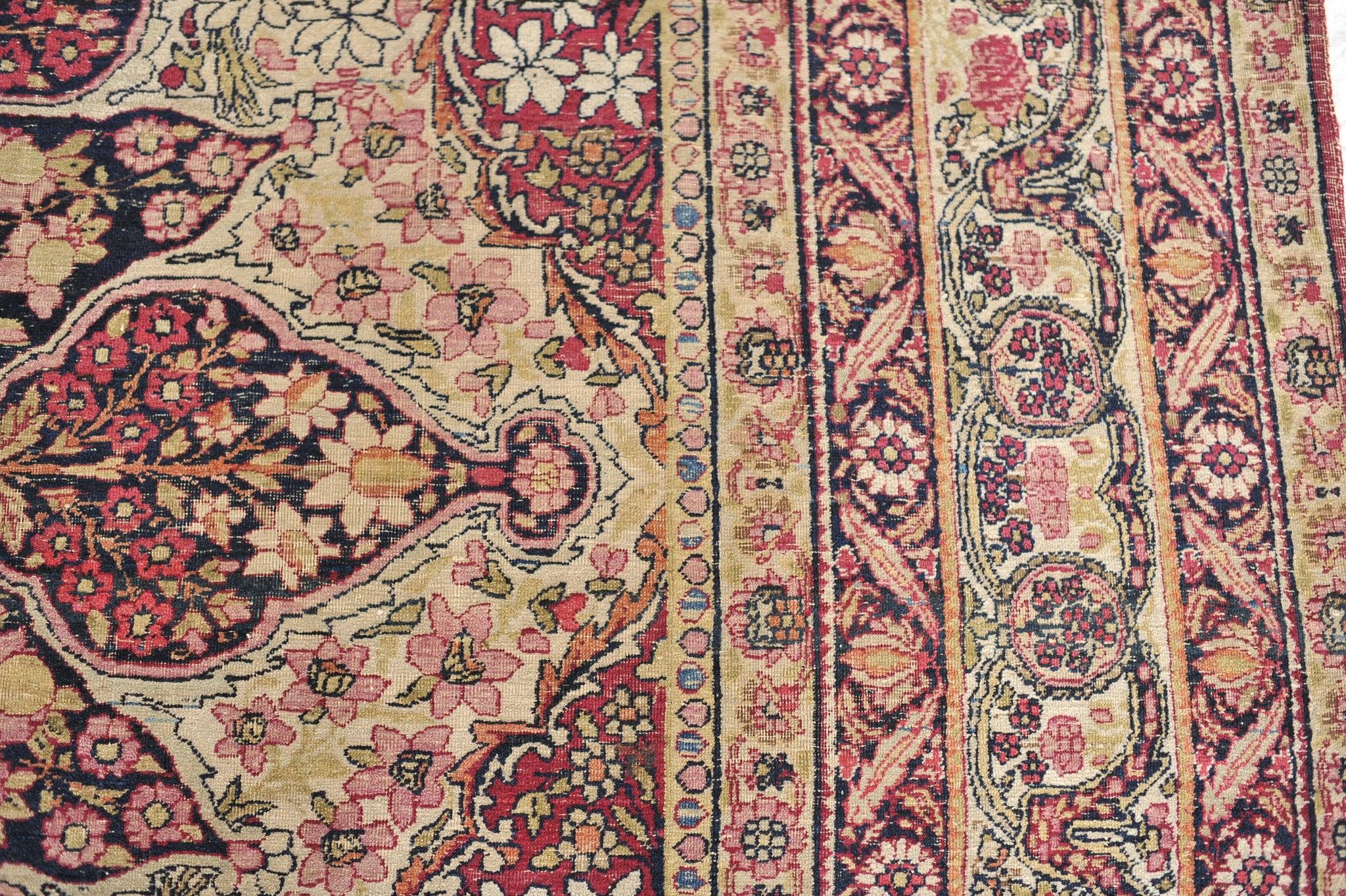 Magnifique tapis ancien à motifs botaniques et architecturaux, datant des années 1890 environ en vente 3