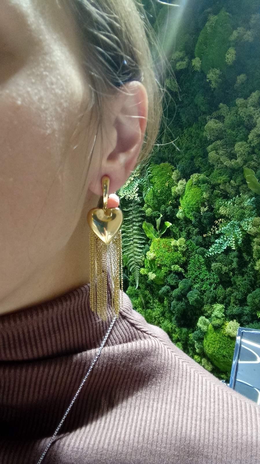 Unbelievable Heart Waterfall Yellow Dangle Drop Chain Gold Earrings for Her In New Condition In Montreux, CH