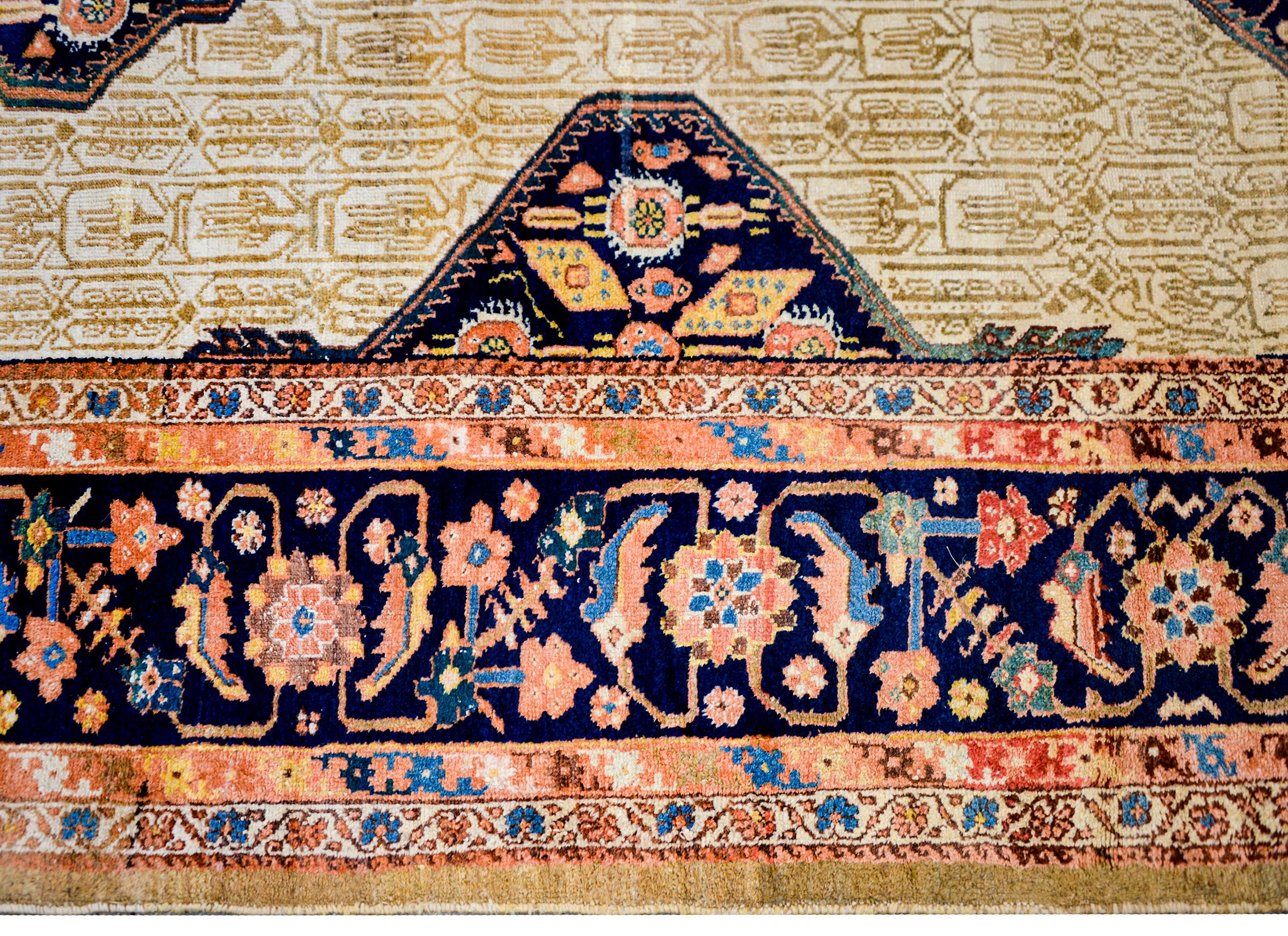 Unbelievable Monumental 19th Century Serab Rug In Good Condition For Sale In Chicago, IL