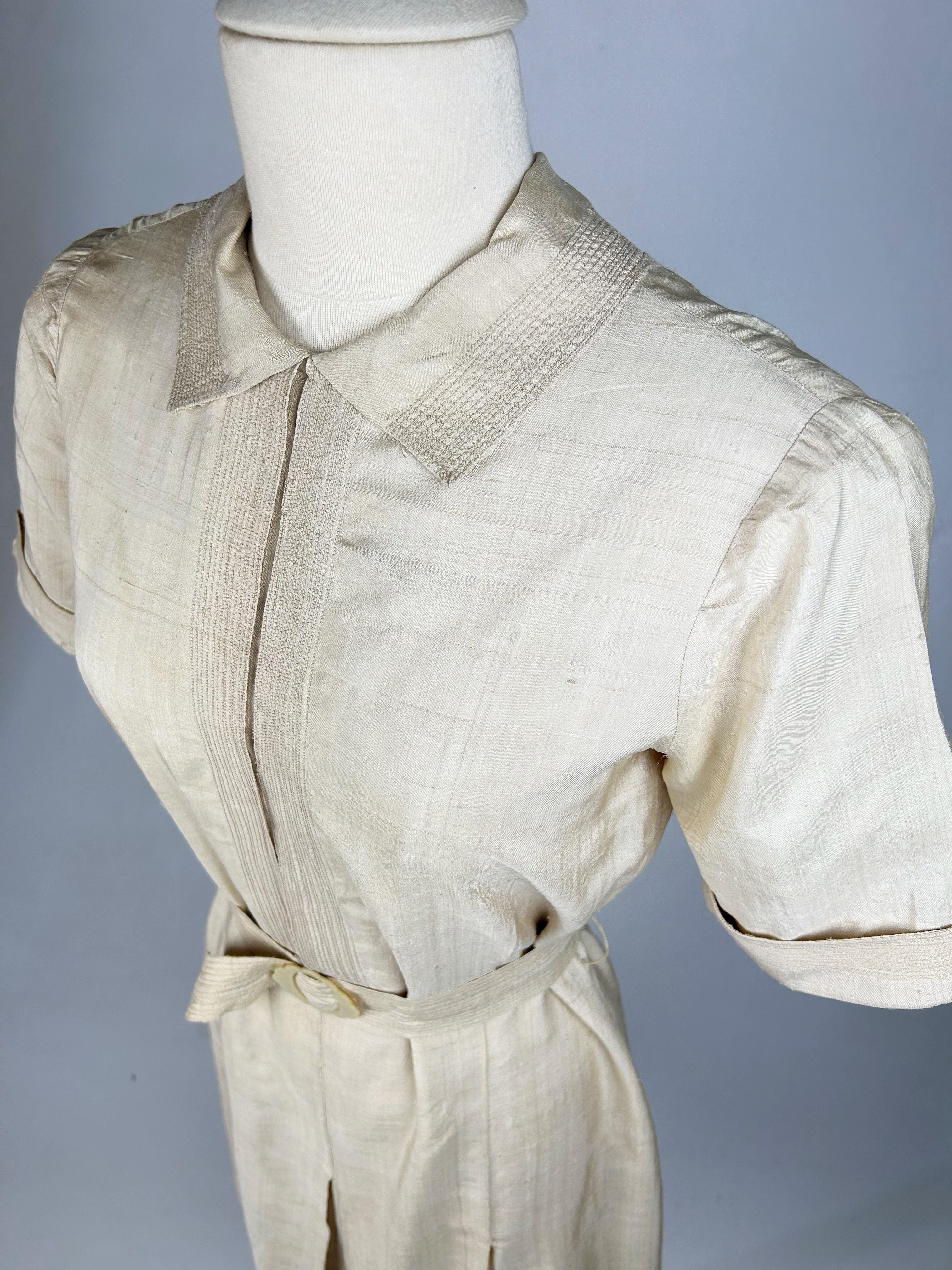 Robe d'été en soie sauvage écrue - France Circa 1930-1940 en vente 1