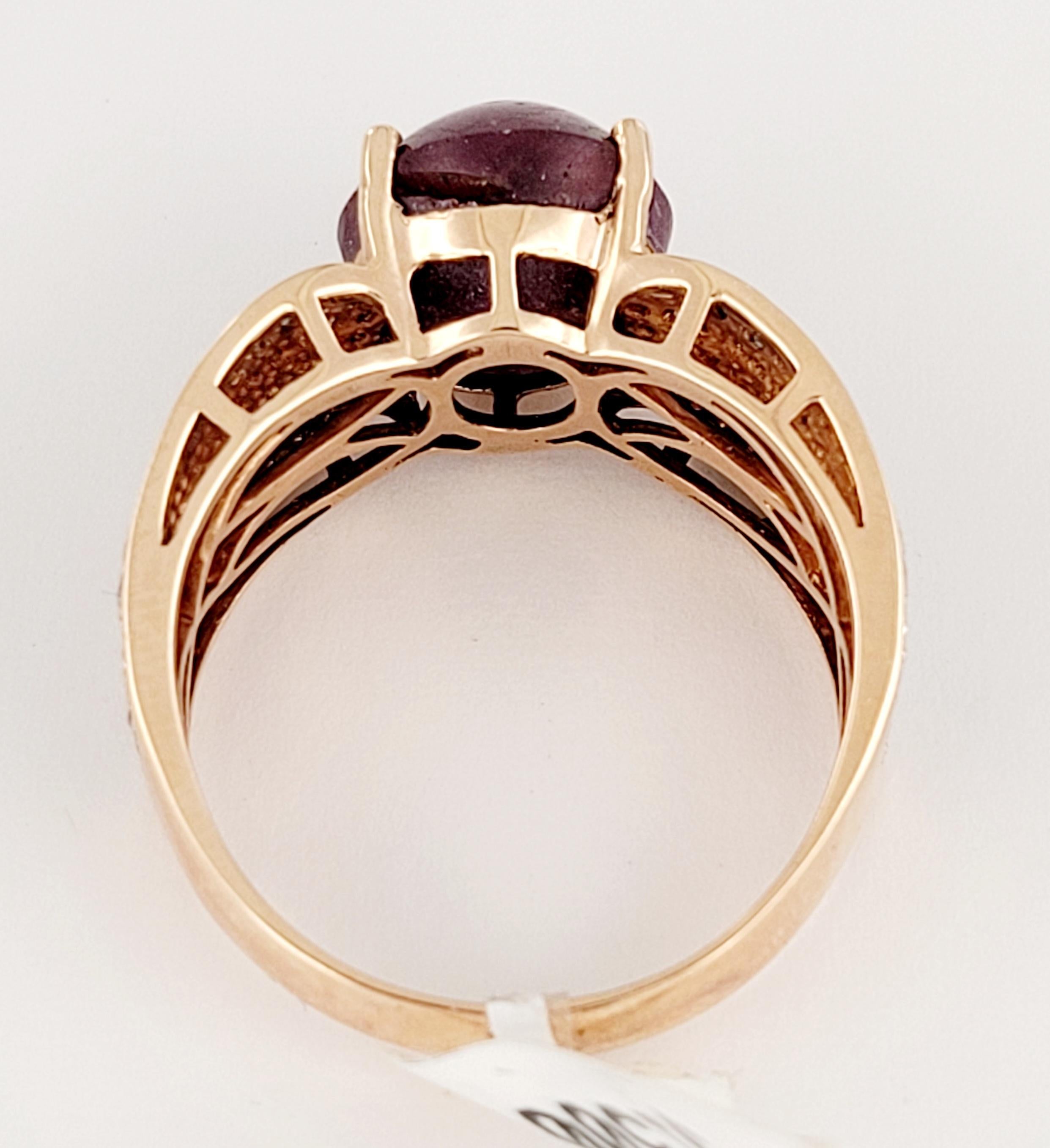 Unbranded  18K Yellow Gold  Rubin Ring with Diamonds For Sale 1