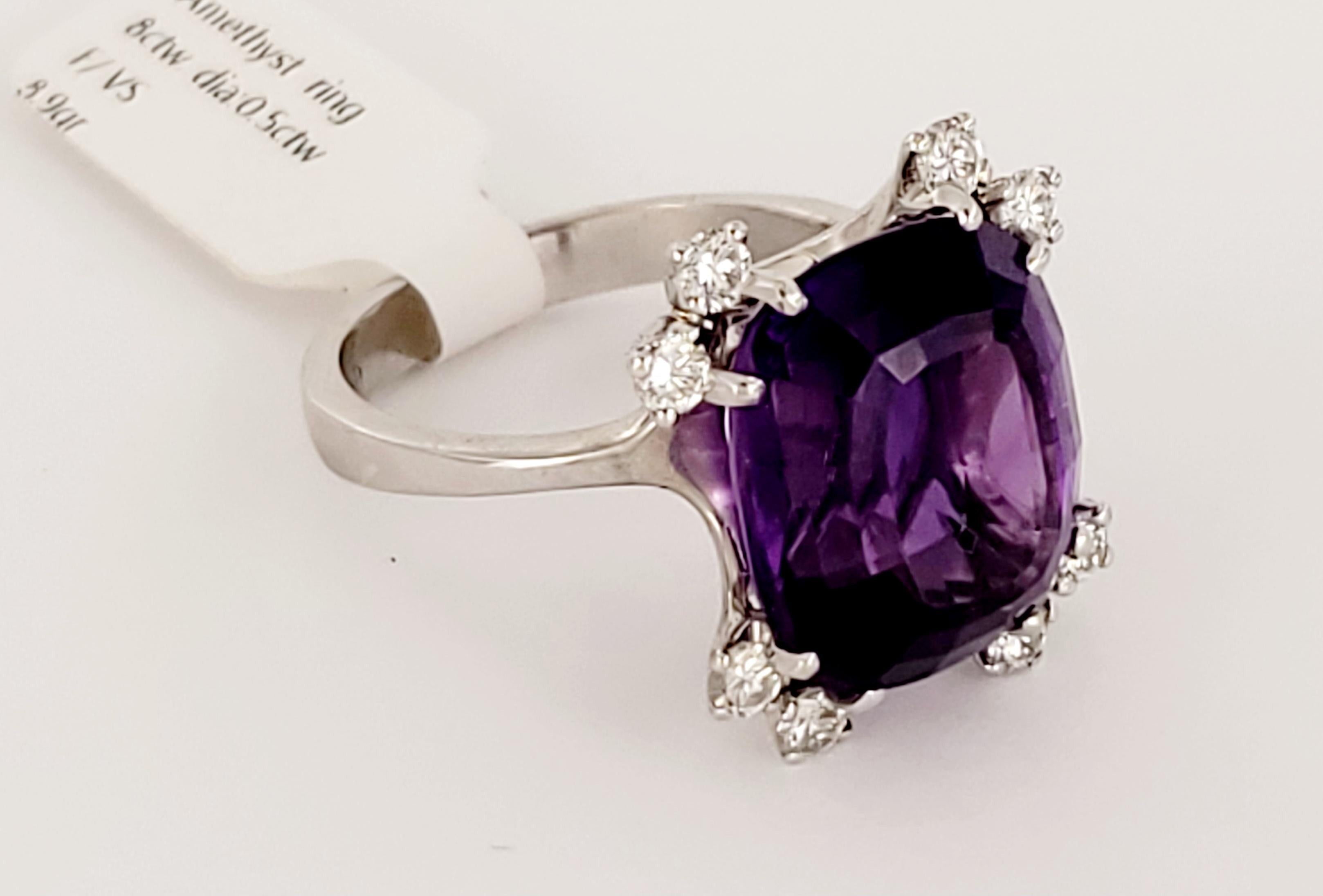 Anillo de amatista con diamantes sin marca
Material Oro Blanco 18K
Amatista 8ctw
Diamantes 0,5ctw
Claridad del diamante VS
Color Grado F
Peso del anillo 9gr
Anillo talla 8.5
Estado Nuevo, nunca usado
Precio de venta al público $ 2900