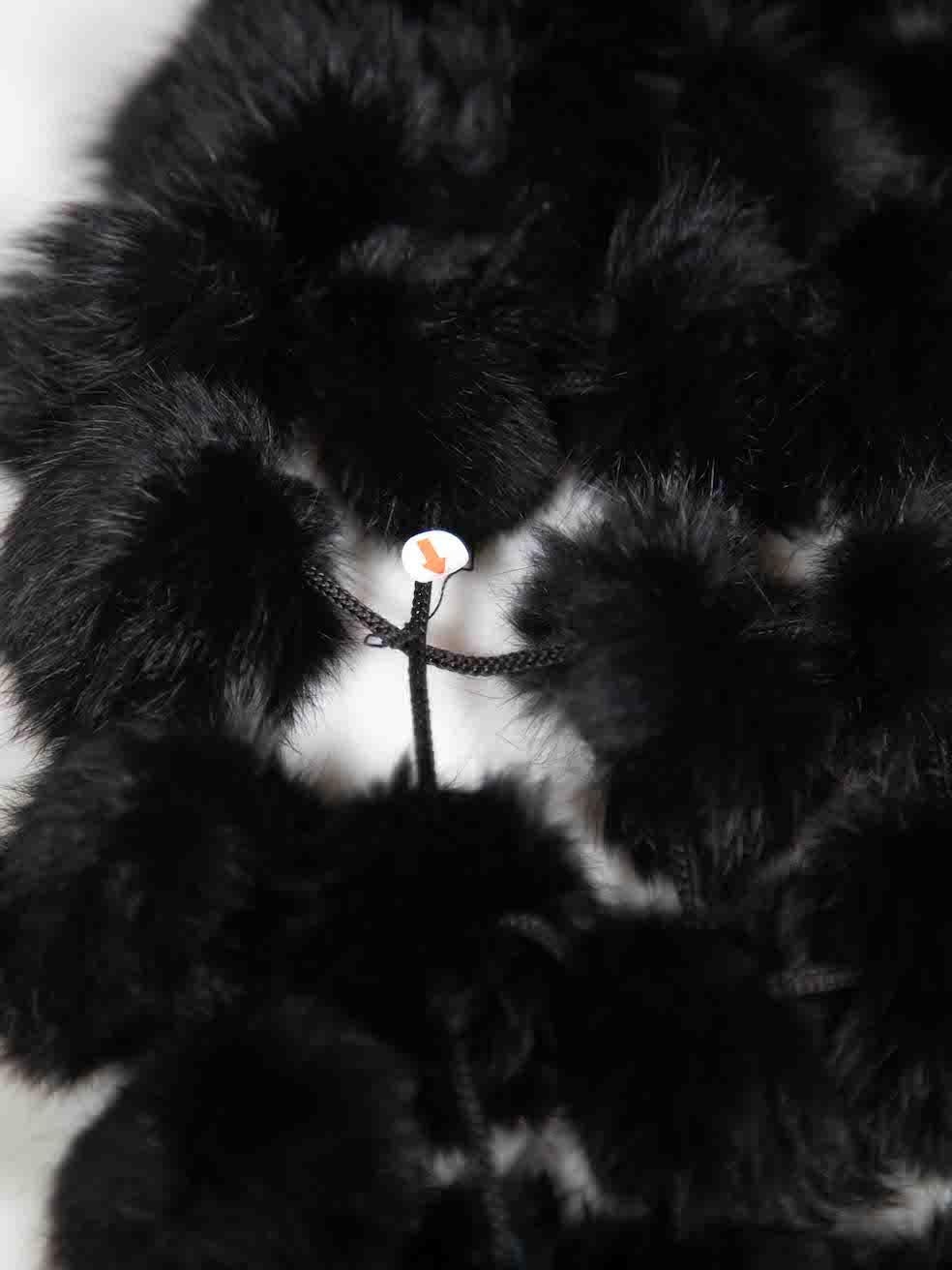 Unbranded Black Fur Pom Pom Scarf In Good Condition For Sale In London, GB