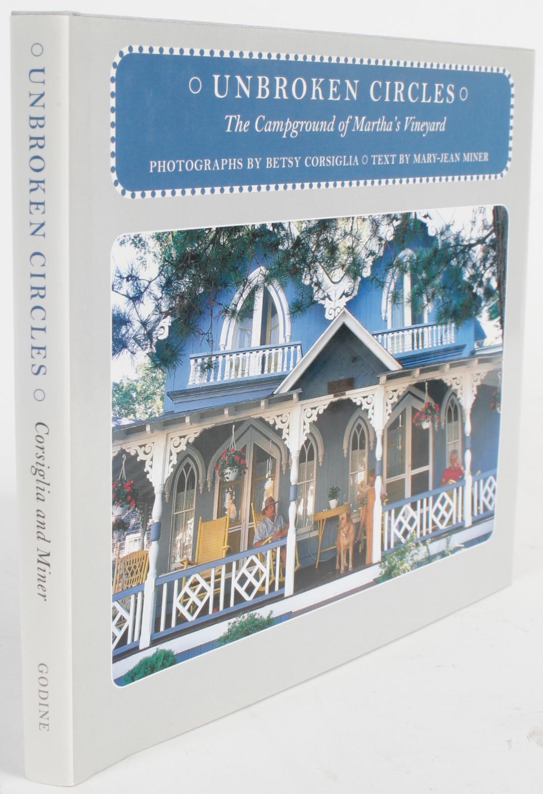 « Unbroken Circles The Campground of Martha's Vineyard » (Les cercles ininterrompus du champ de Martha) signé Mary-Jean Miner en vente 14