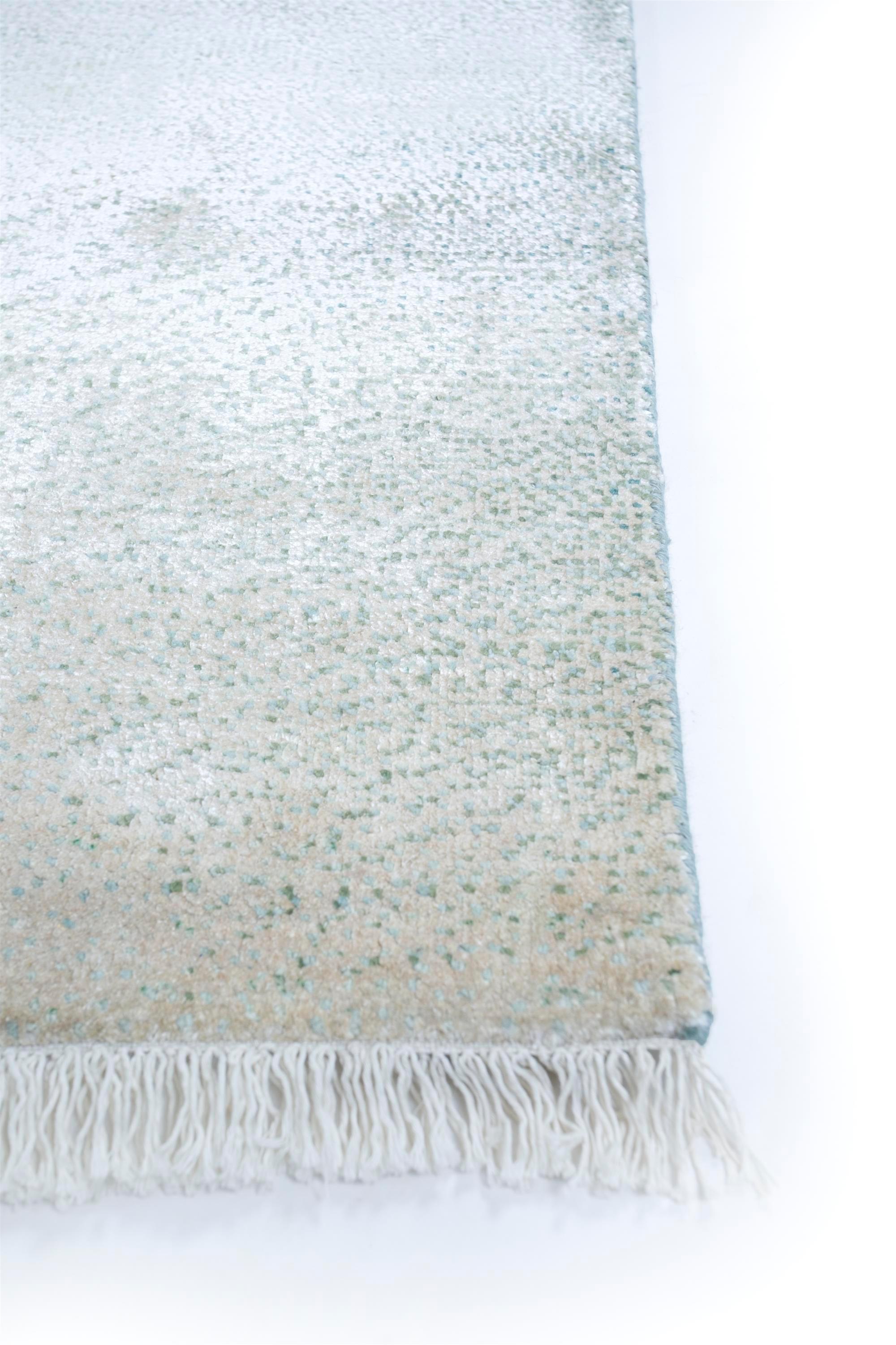 Modern Uncharted Elegance Light Sea Mist & Light Sea Mist 150x240 cm Handknotted Rug For Sale